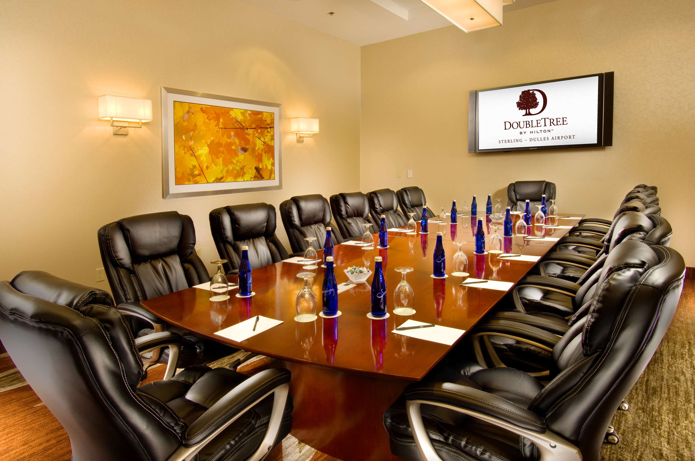 Meeting Room | DoubleTree by Hilton Sterling - Dulles Airport