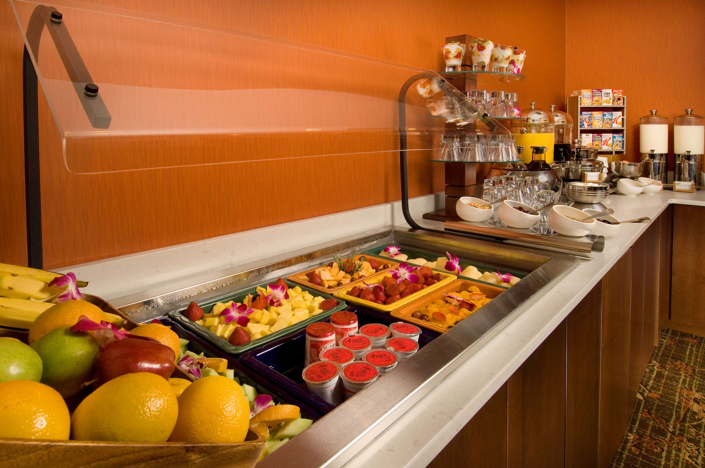 Breakfast Area | DoubleTree by Hilton Sterling - Dulles Airport