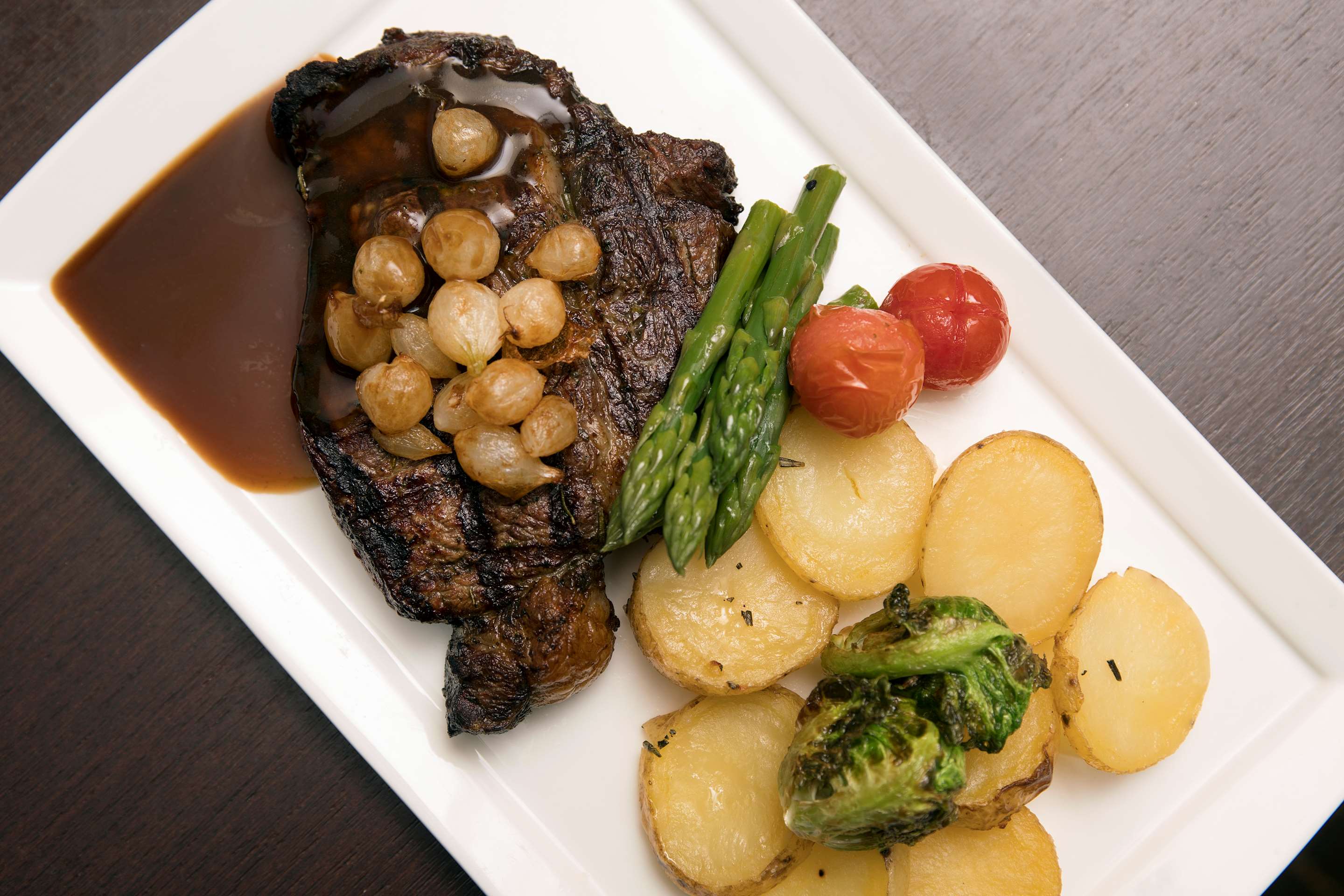 Restaurant | DoubleTree by Hilton Sterling - Dulles Airport