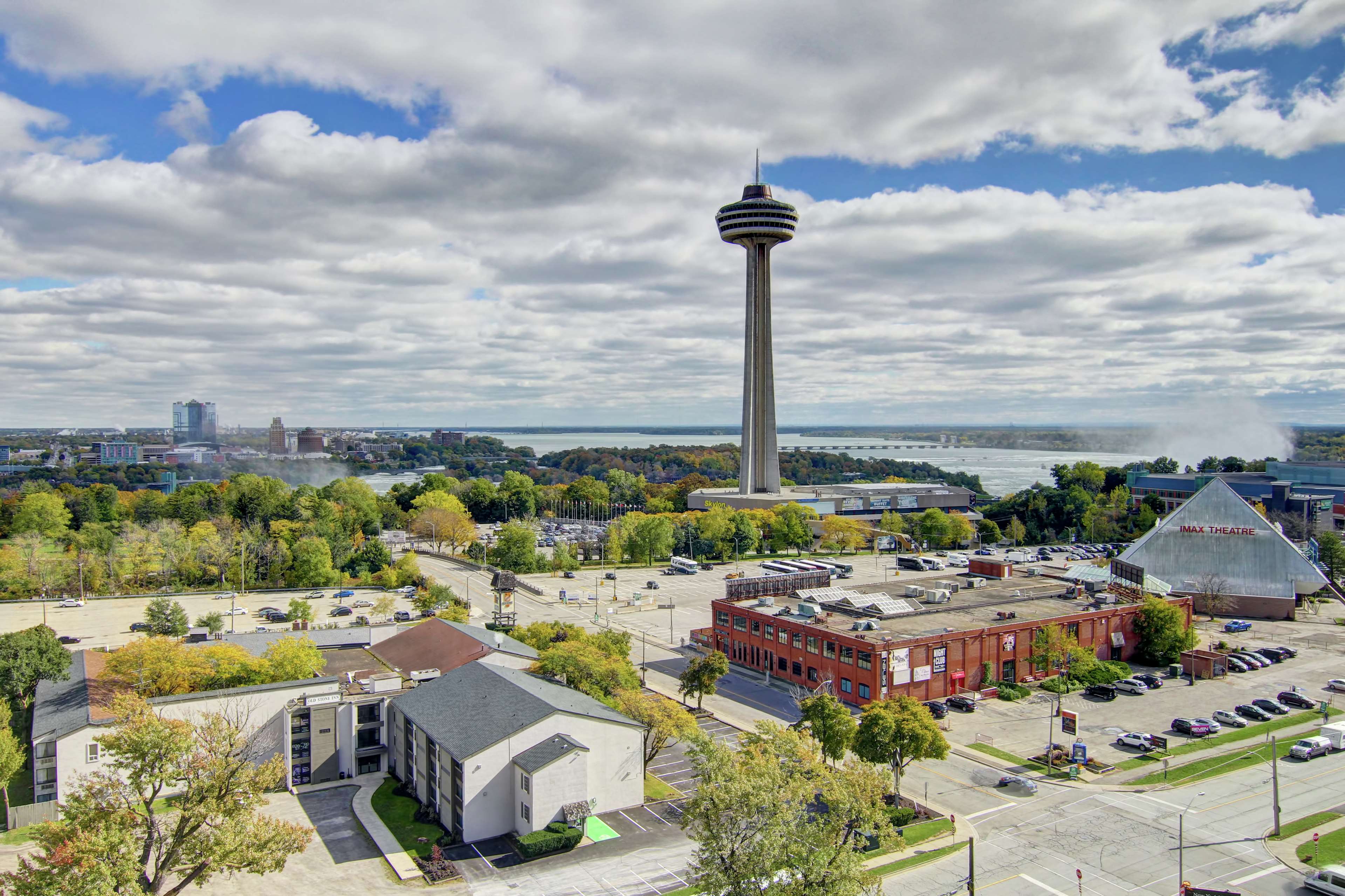 DoubleTree Fallsview Resort & Spa by Hilton Niagara Falls Room Type - 1KG 2ROOM SUITE RIVERVIEW