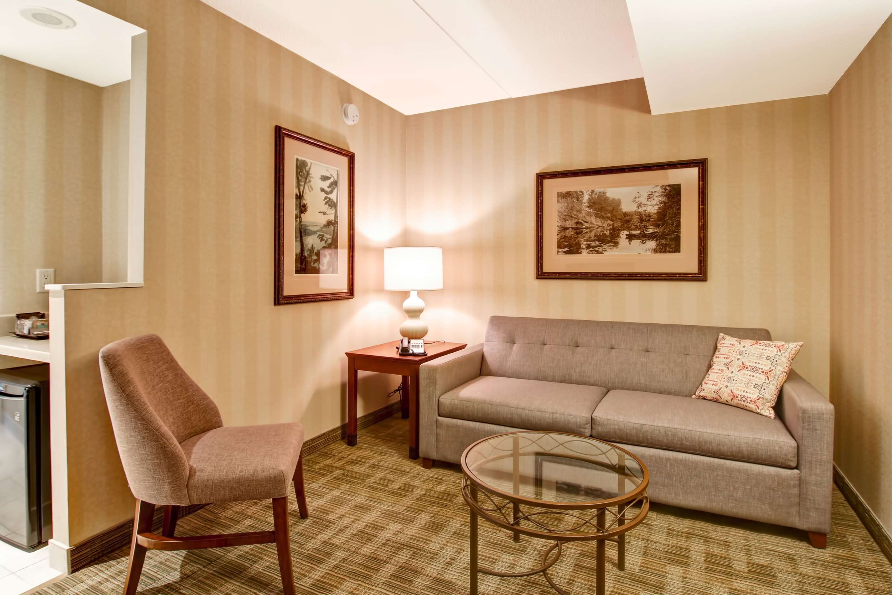 Guest room