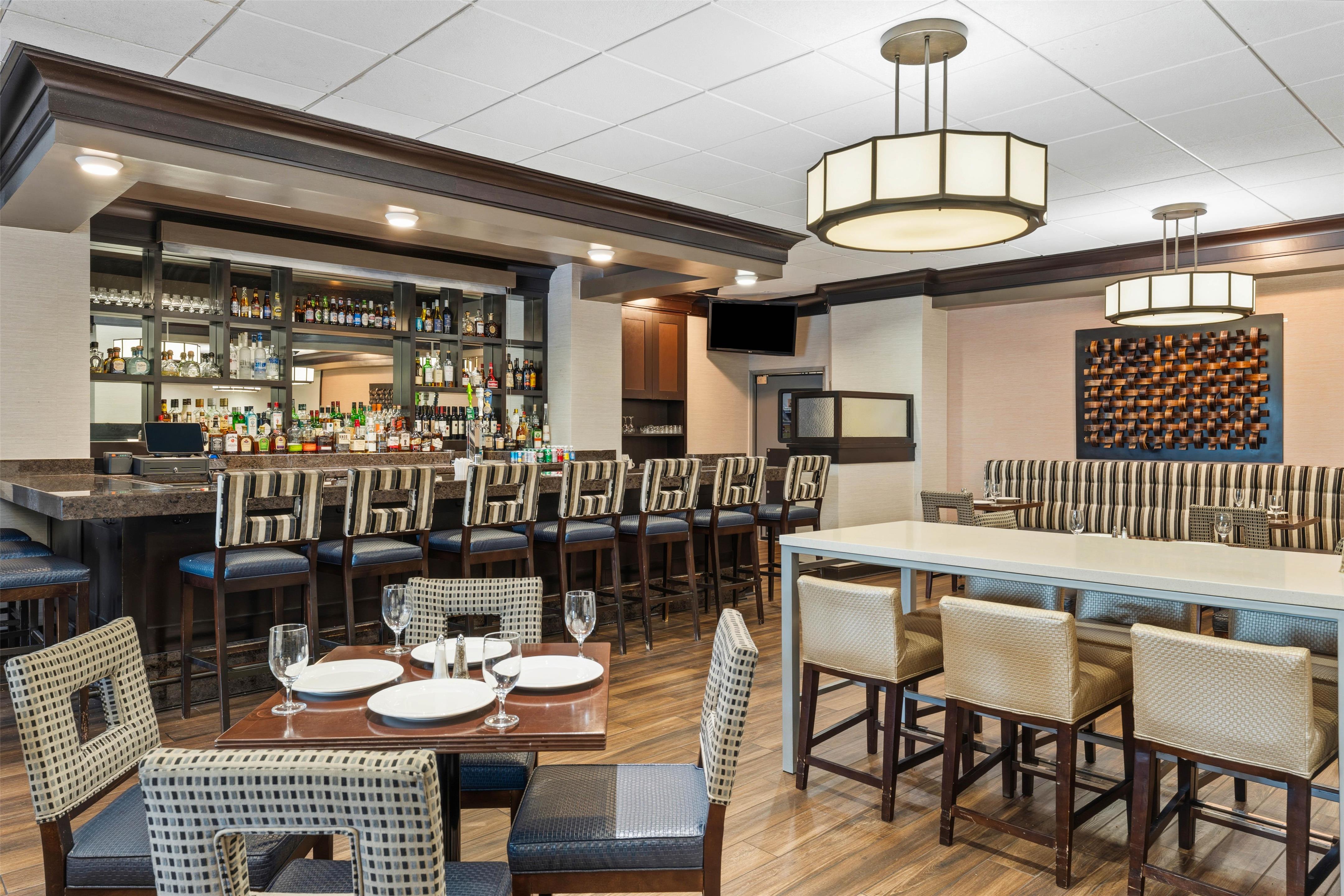 Restaurant | DoubleTree by Hilton Hotel Wilmington