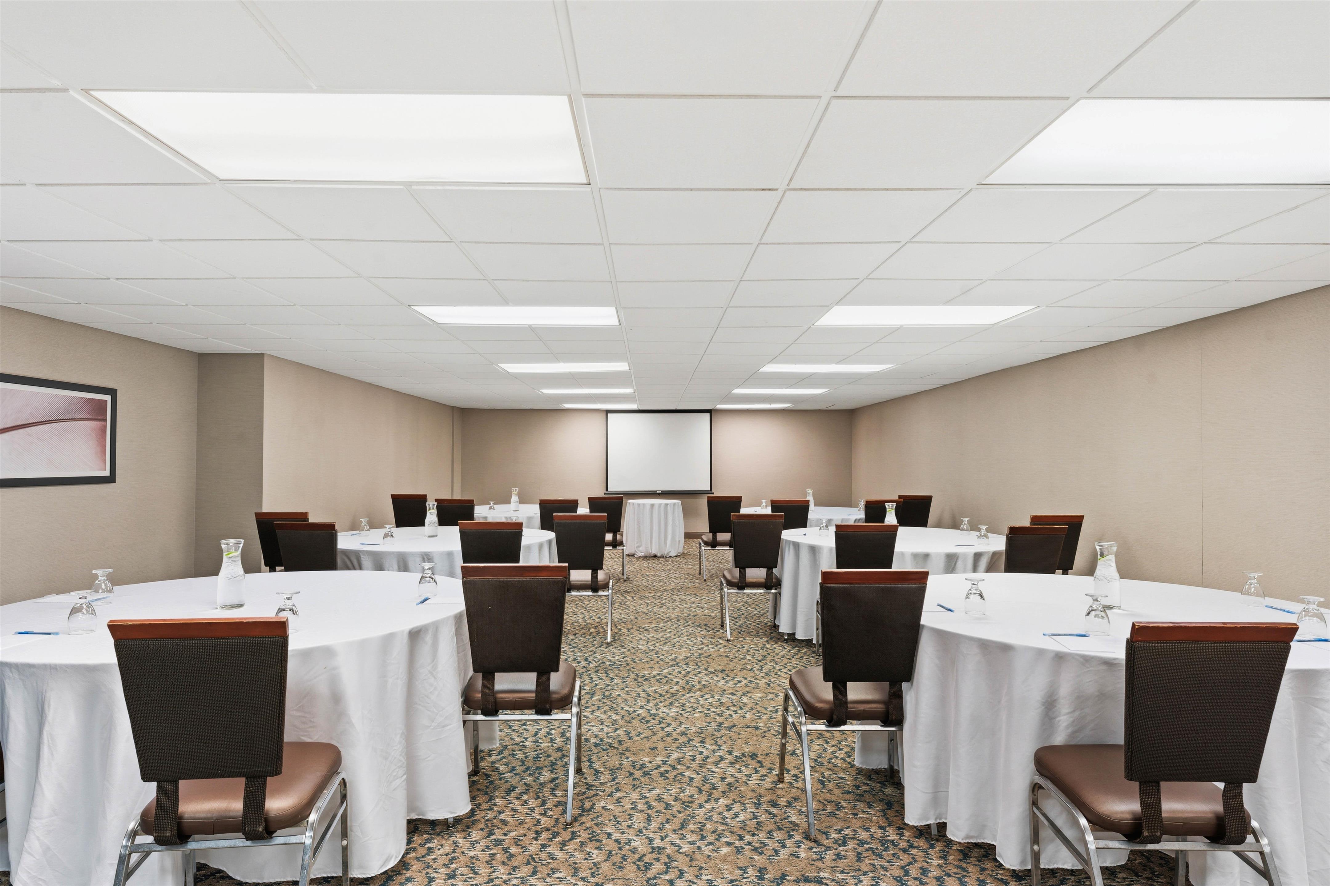 Meeting Room | DoubleTree by Hilton Hotel Wilmington