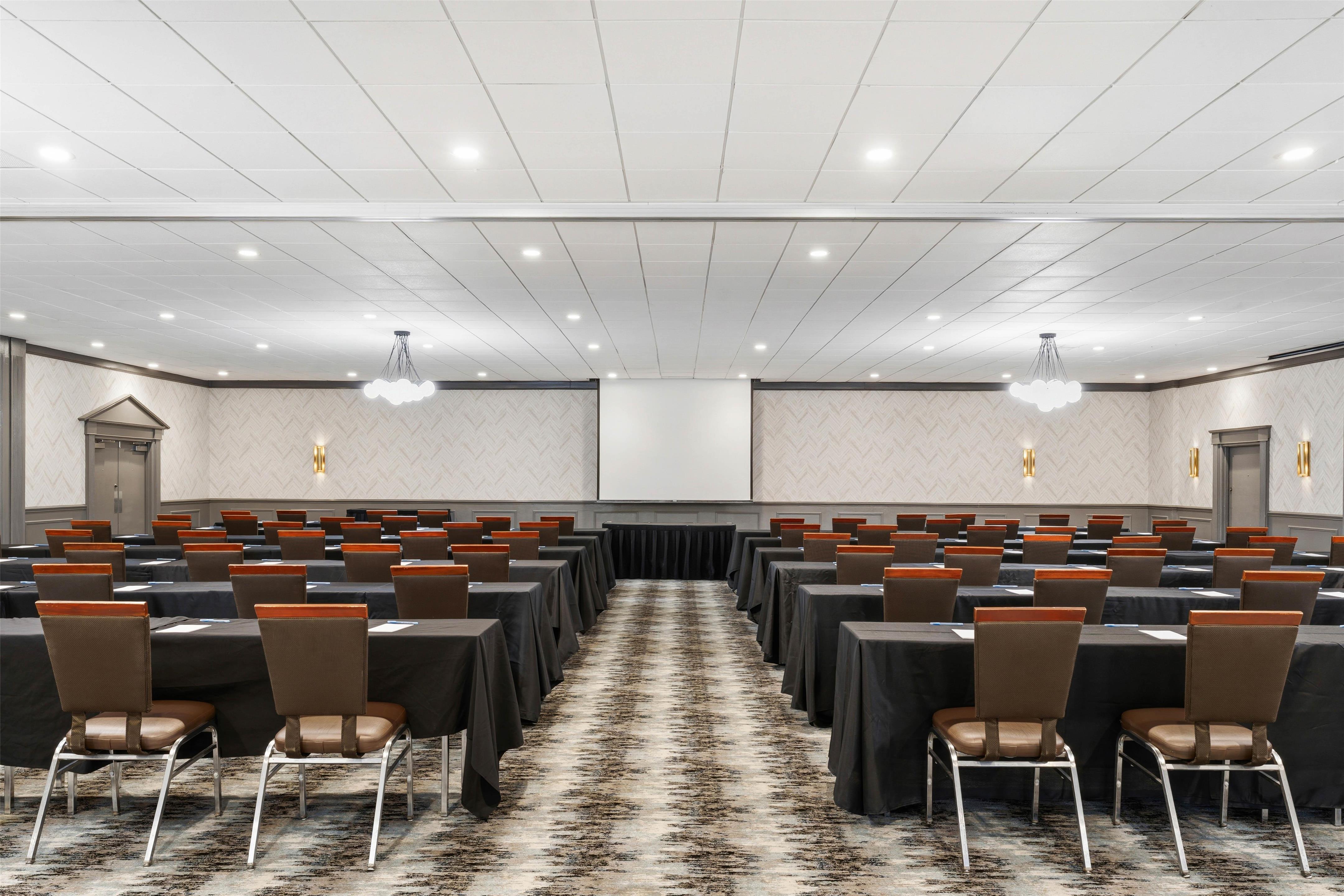 Meeting Room | DoubleTree by Hilton Hotel Wilmington
