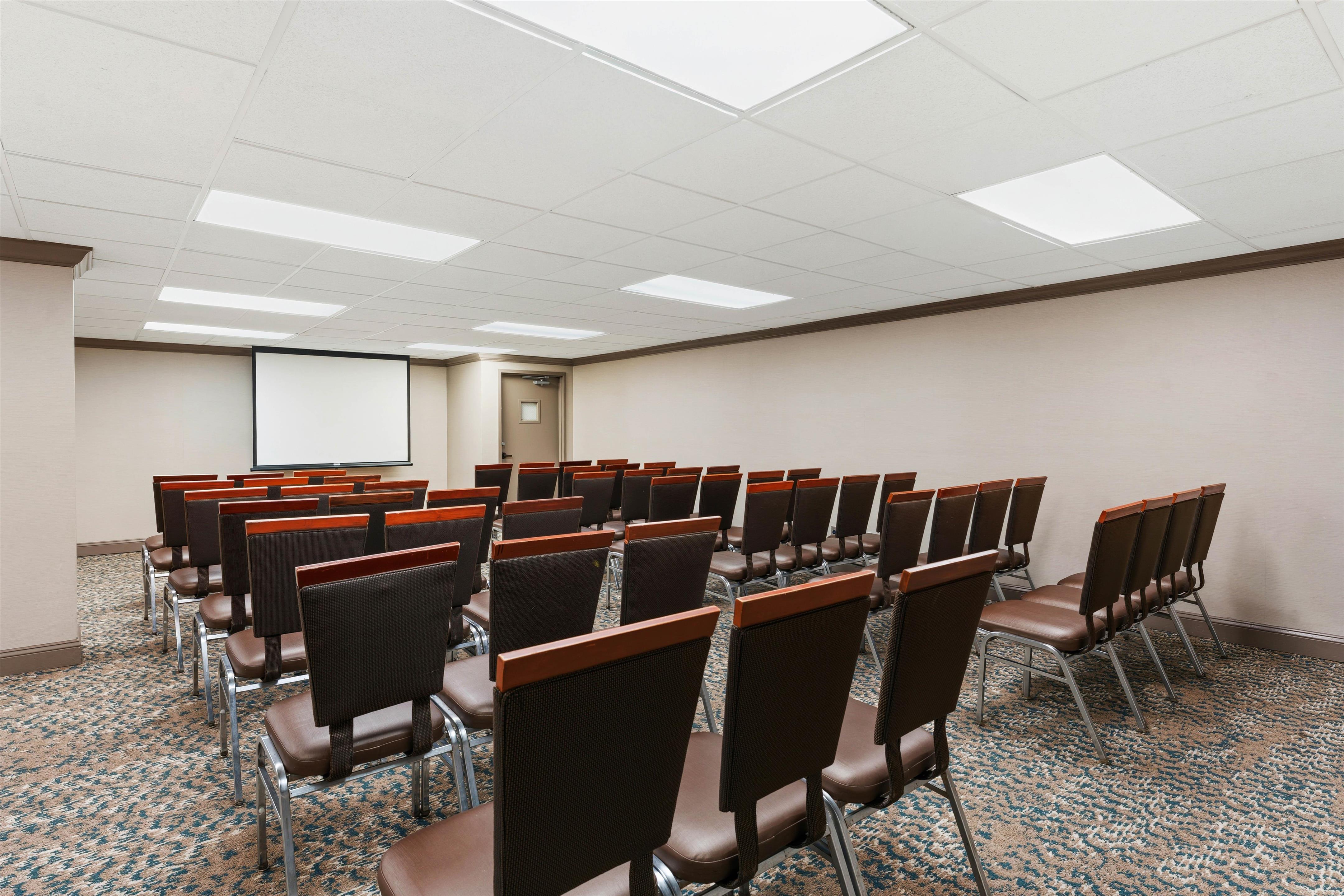 Meeting Room | DoubleTree by Hilton Hotel Wilmington