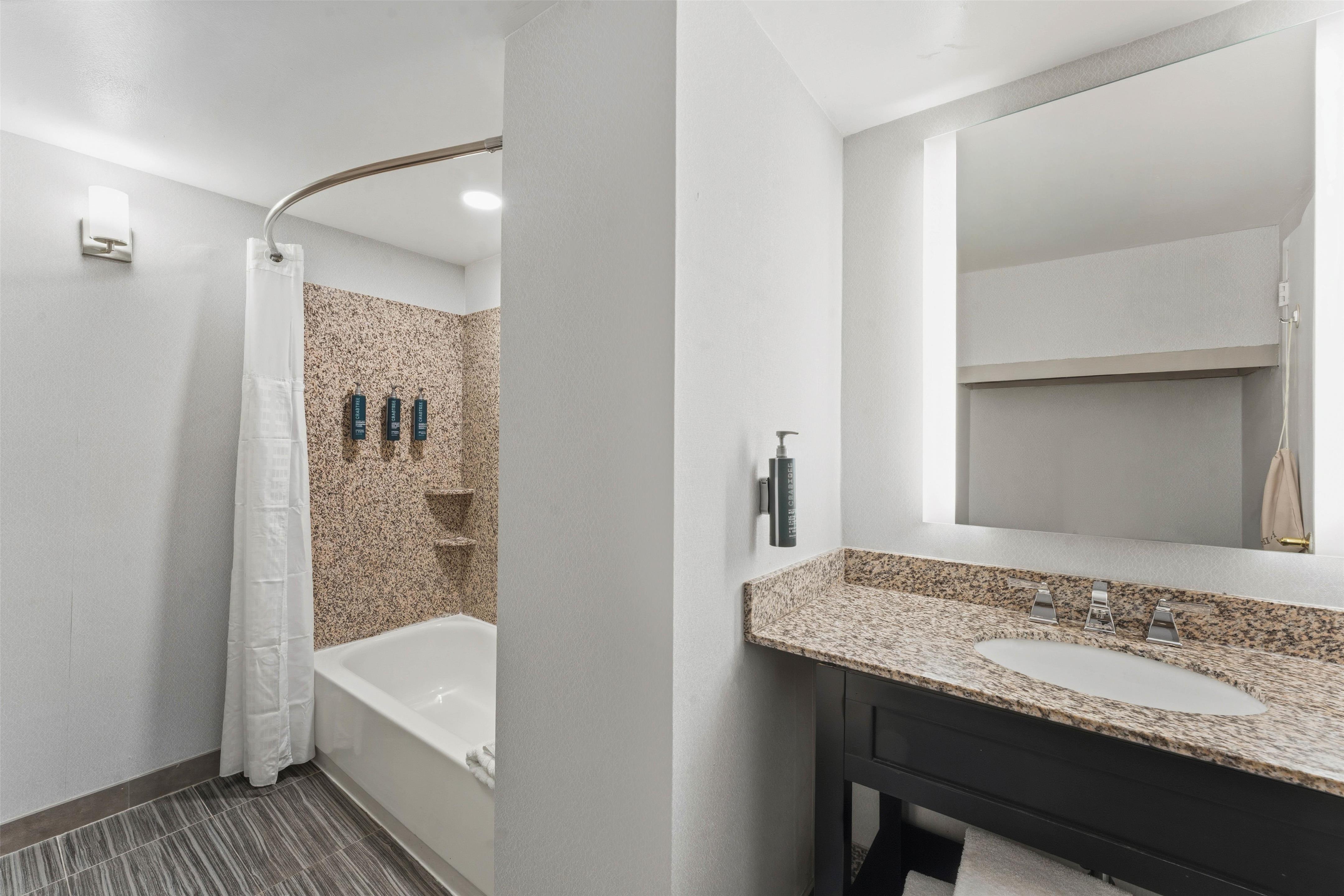 Guest room bath
