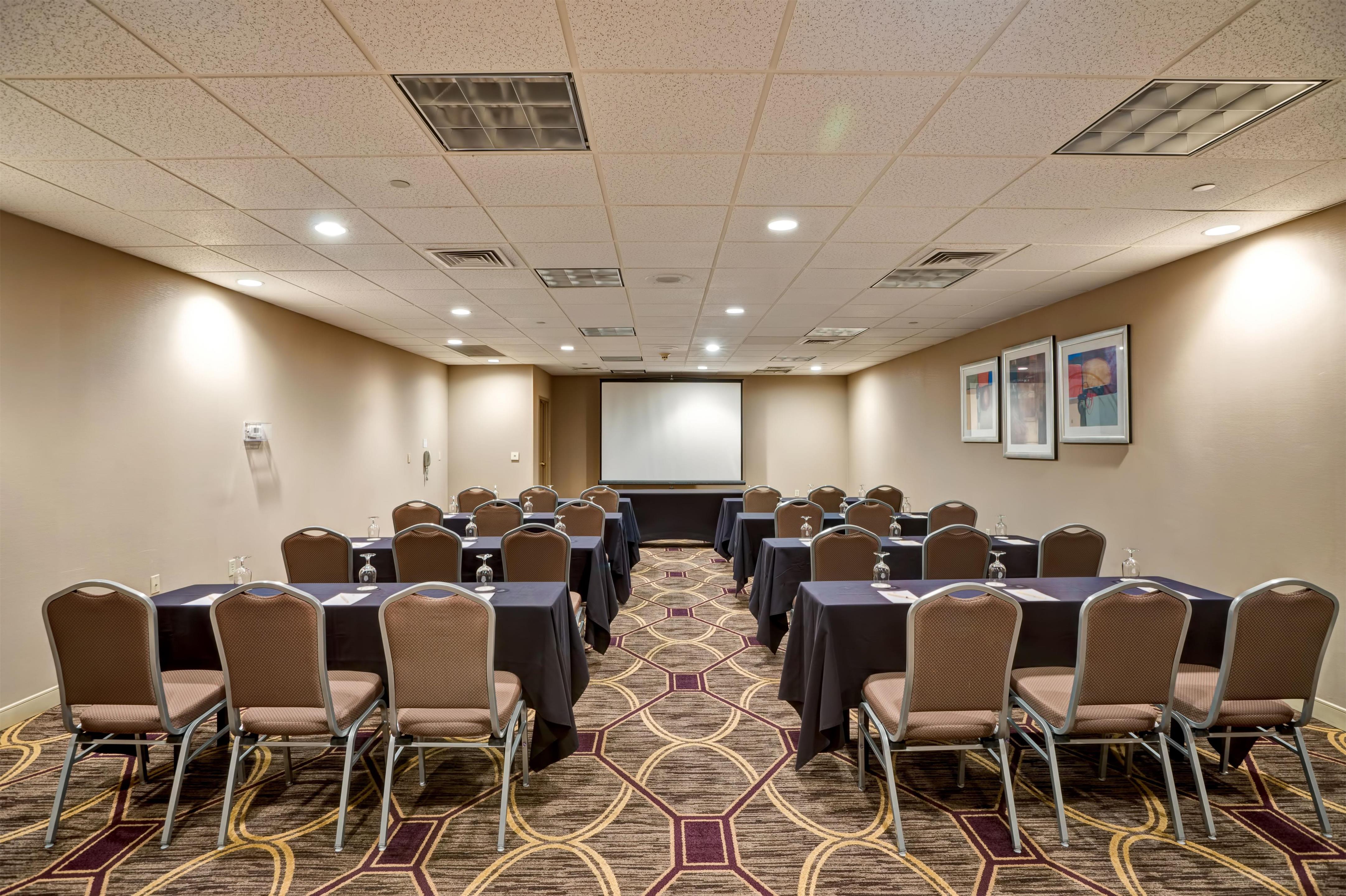 Meeting Room | DoubleTree by Hilton Downtown Wilmington - Legal District