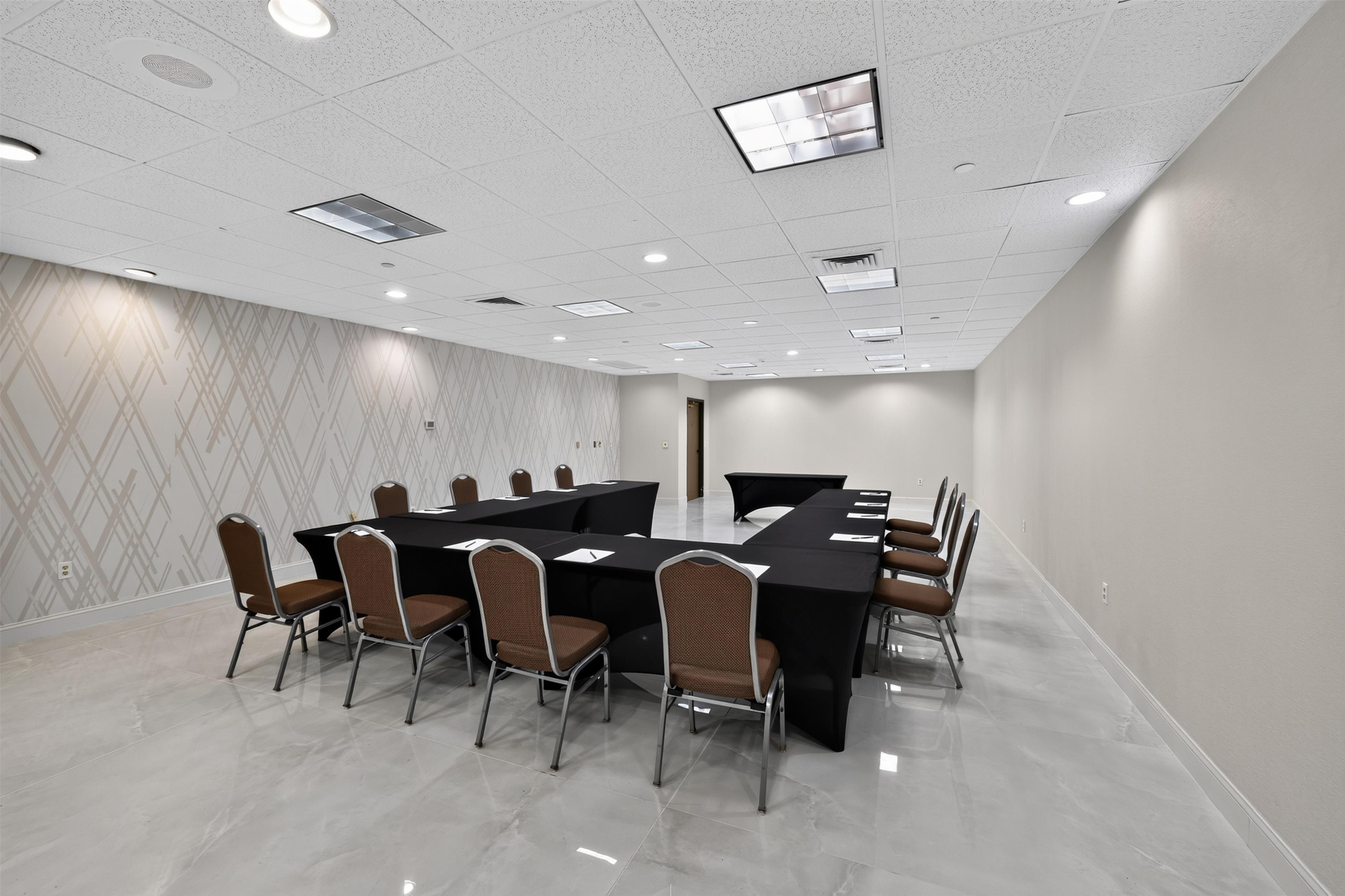 Meeting Room | DoubleTree by Hilton Downtown Wilmington - Legal District