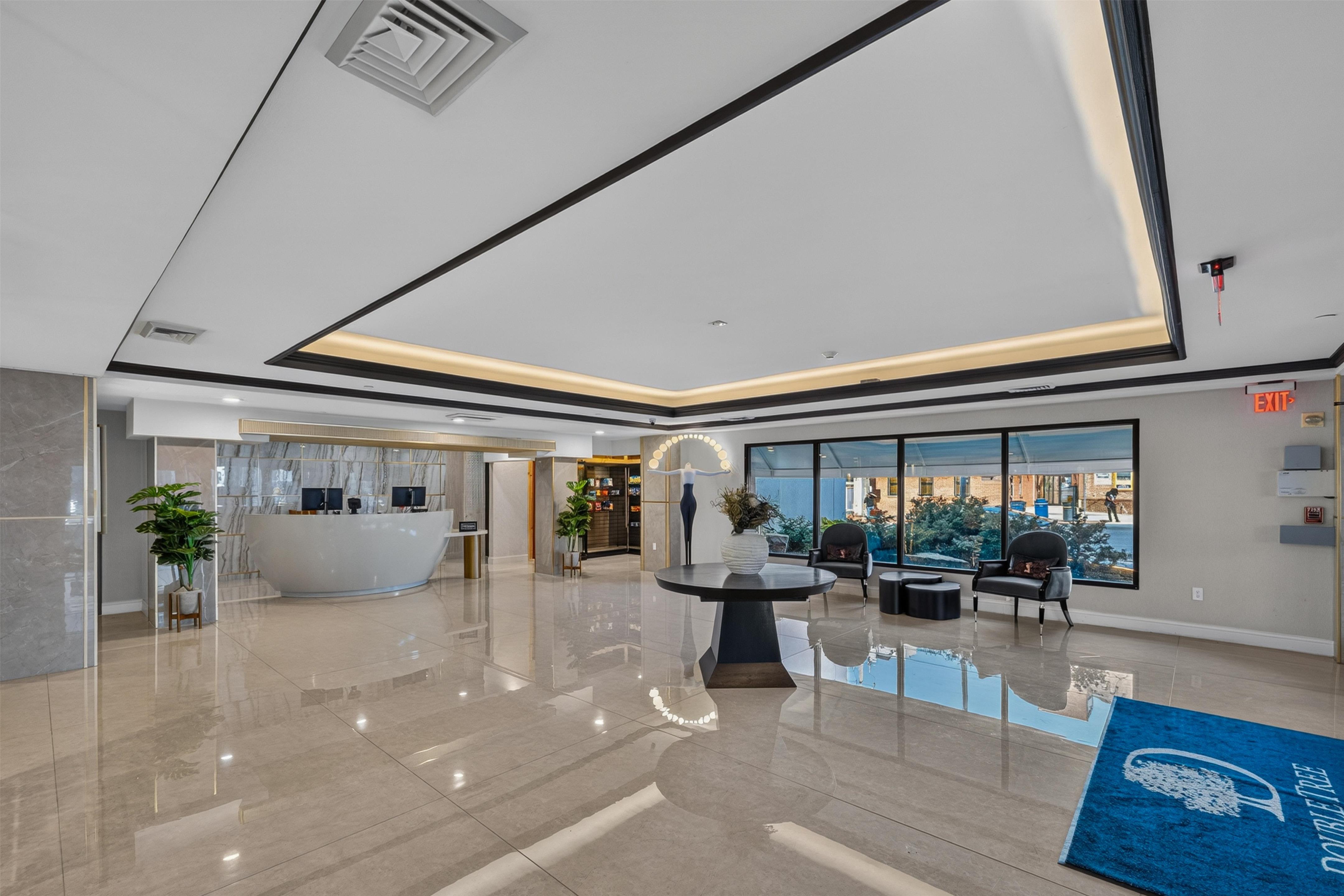 Lobby | DoubleTree by Hilton Downtown Wilmington - Legal District