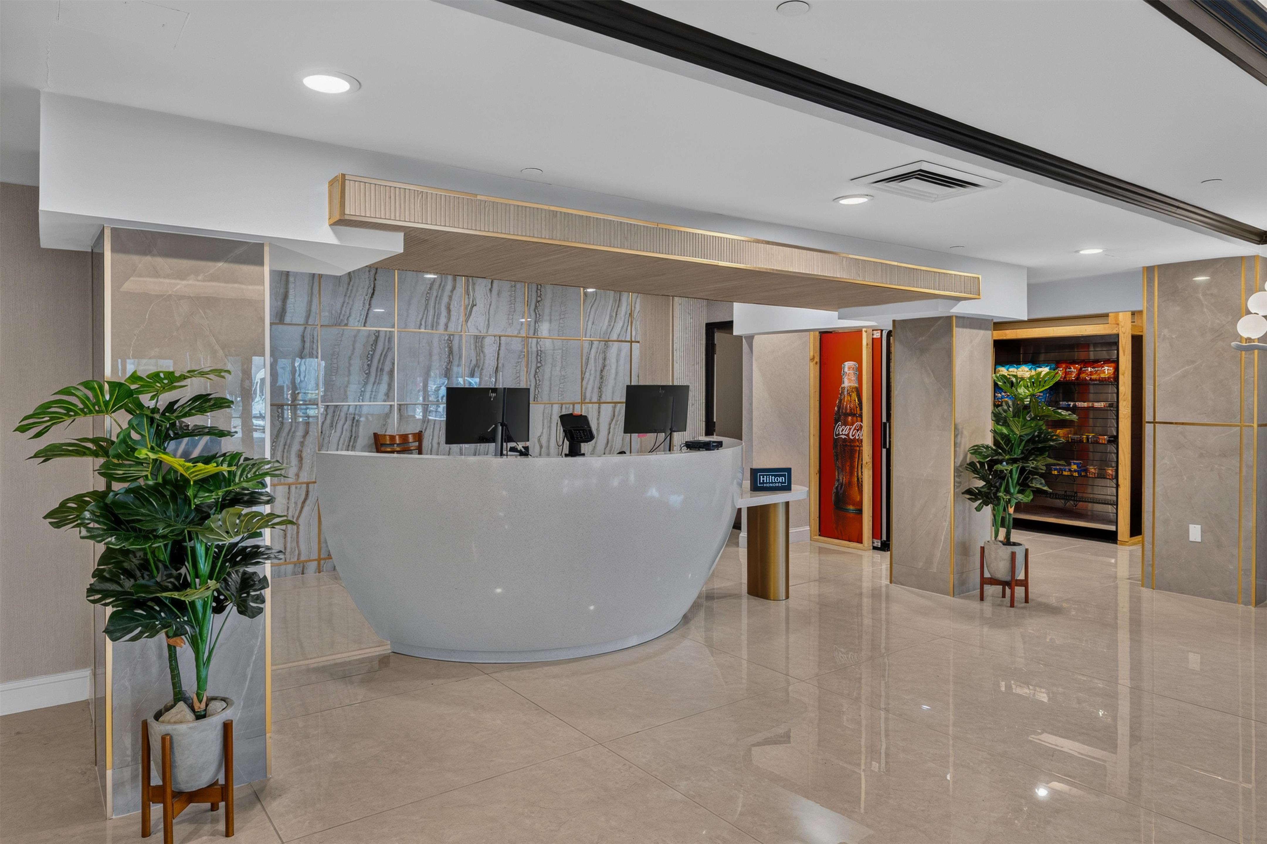 Reception | DoubleTree by Hilton Downtown Wilmington - Legal District
