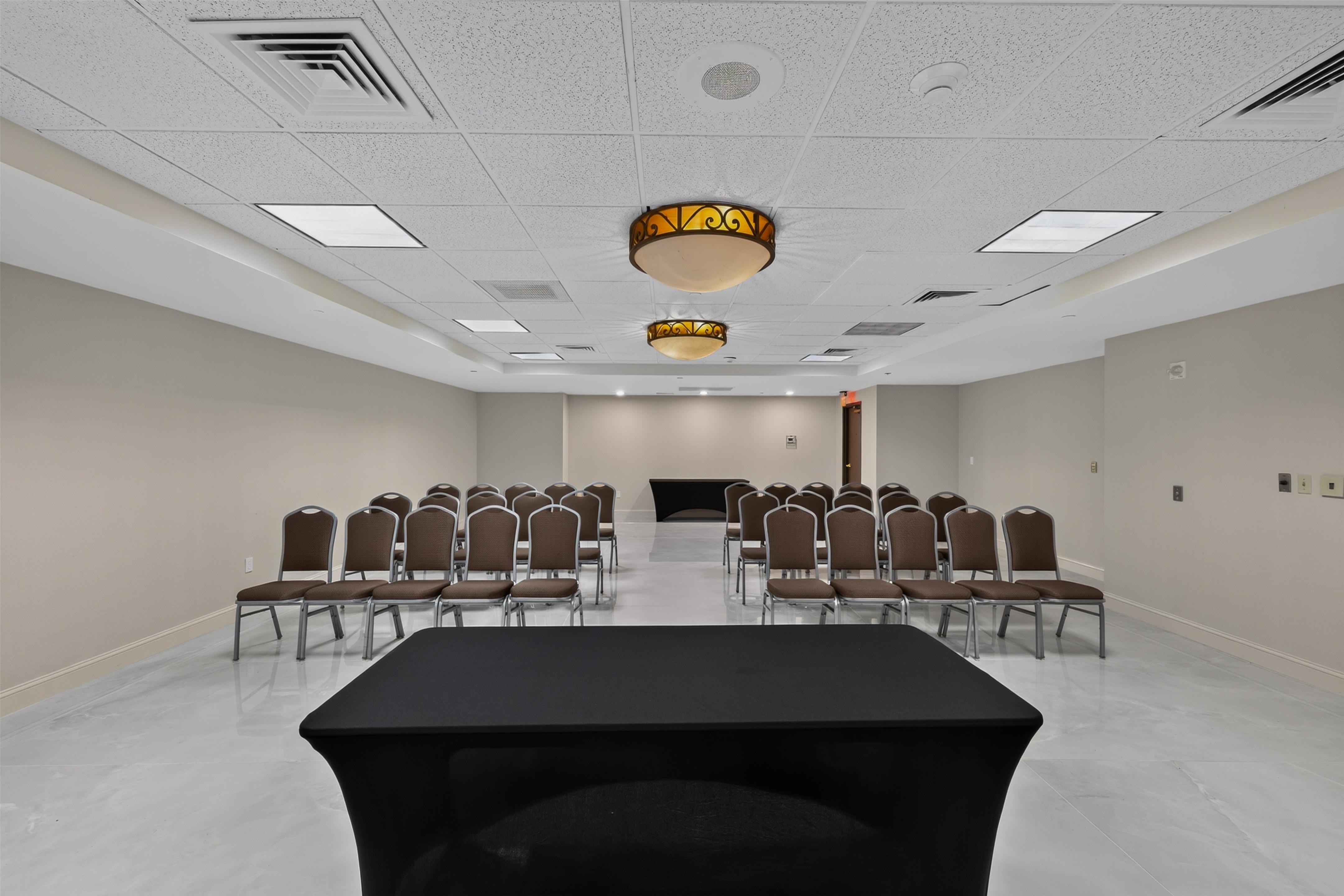 Meeting Room | DoubleTree by Hilton Downtown Wilmington - Legal District