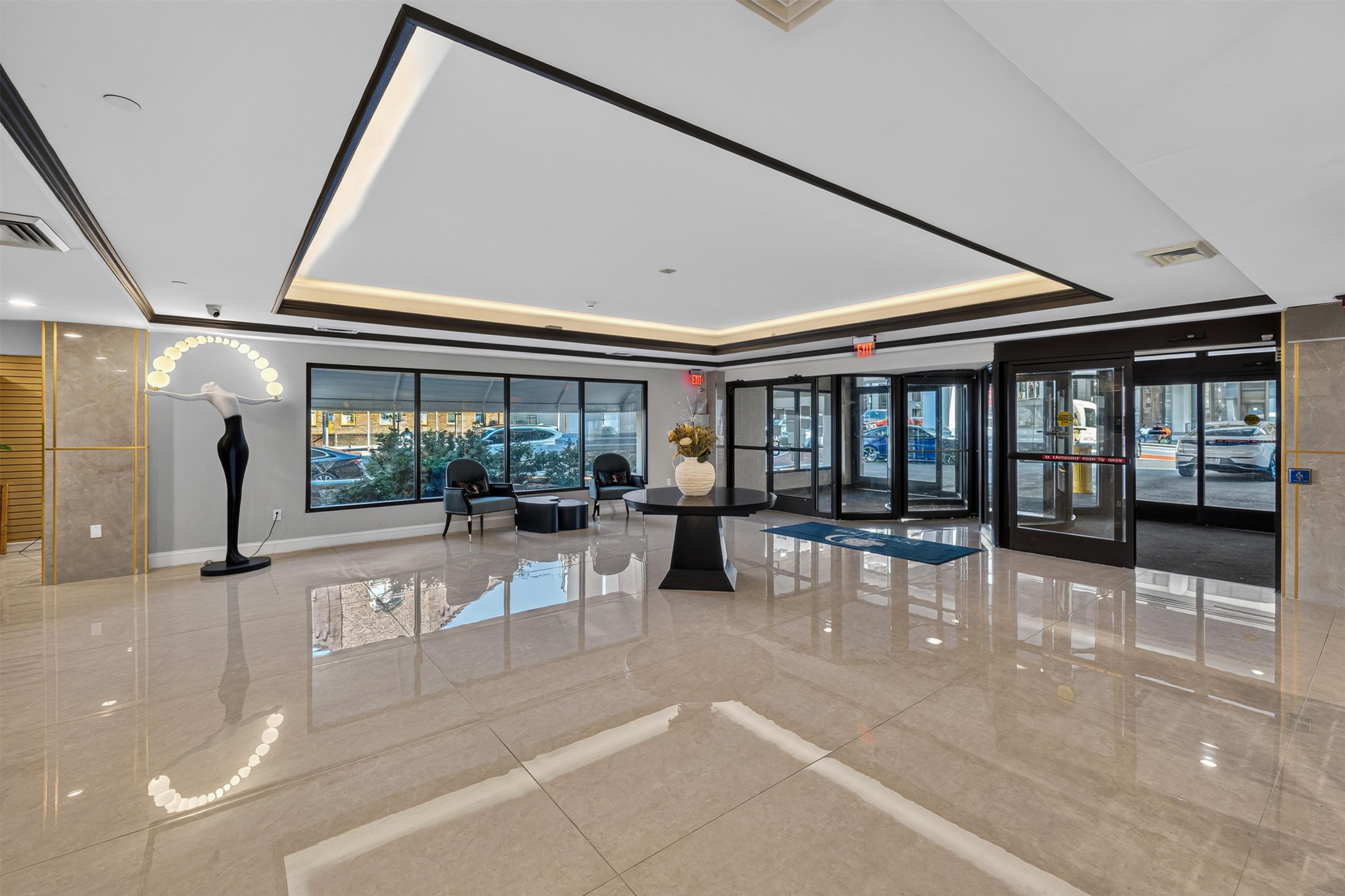 Lobby | DoubleTree by Hilton Downtown Wilmington - Legal District