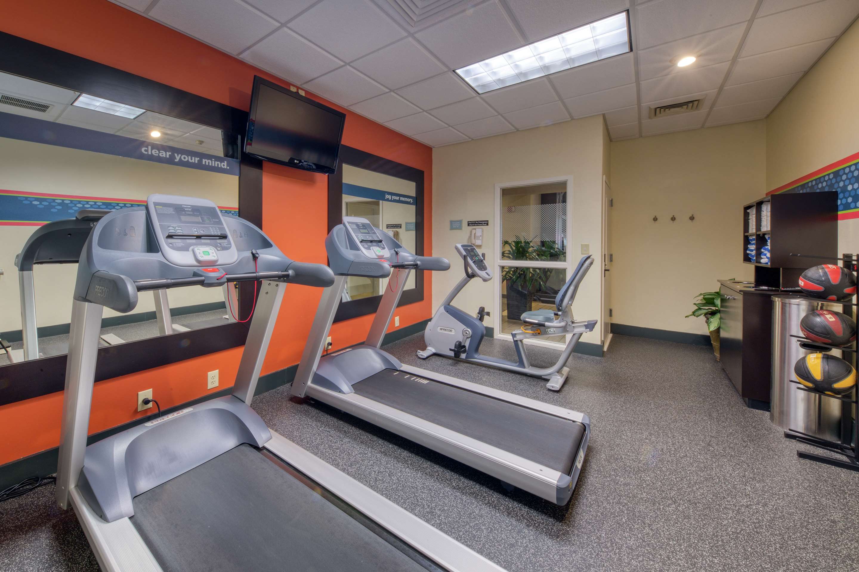 Health club fitness center gym | Hampton Inn & Suites Wilmington/Wrightsville Beach