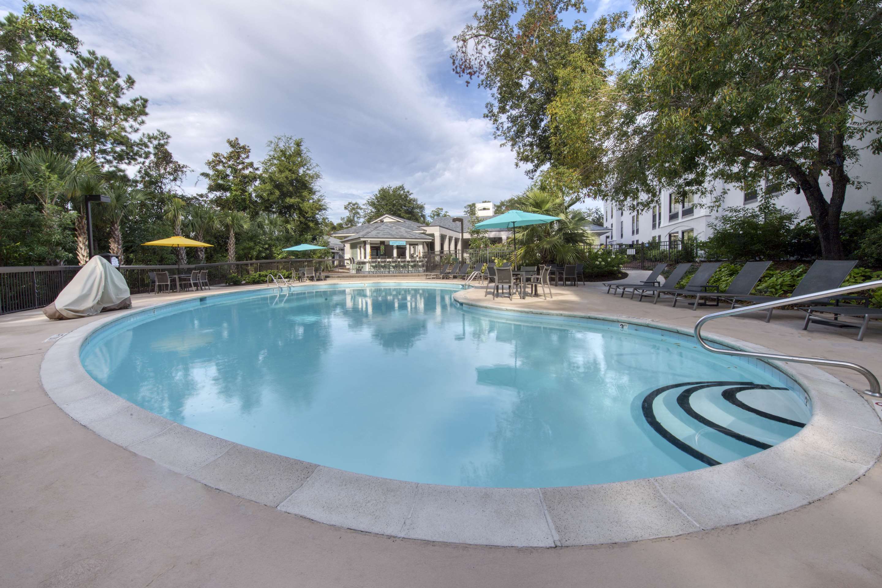 Pool | Hampton Inn & Suites Wilmington/Wrightsville Beach