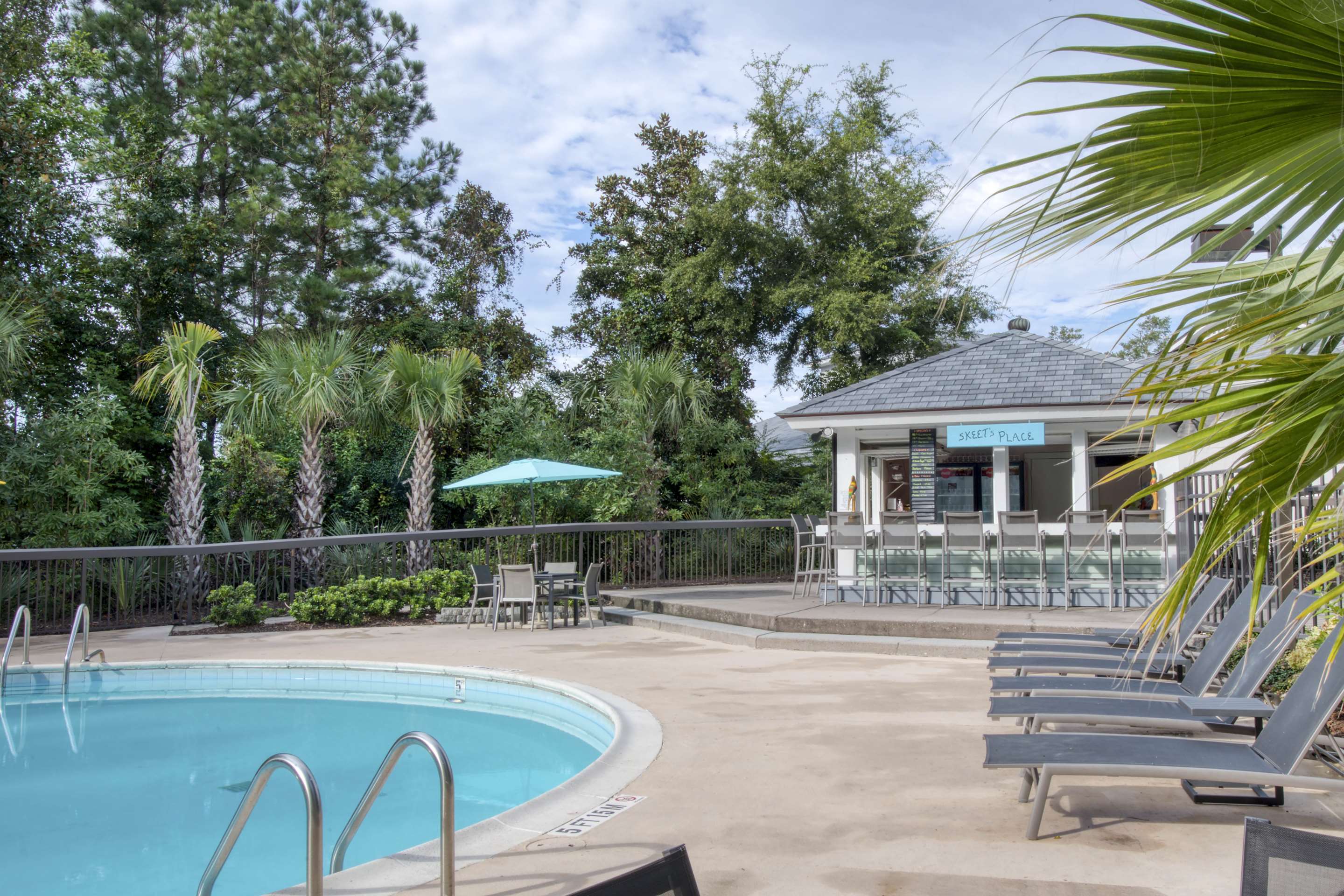 Pool | Hampton Inn & Suites Wilmington/Wrightsville Beach