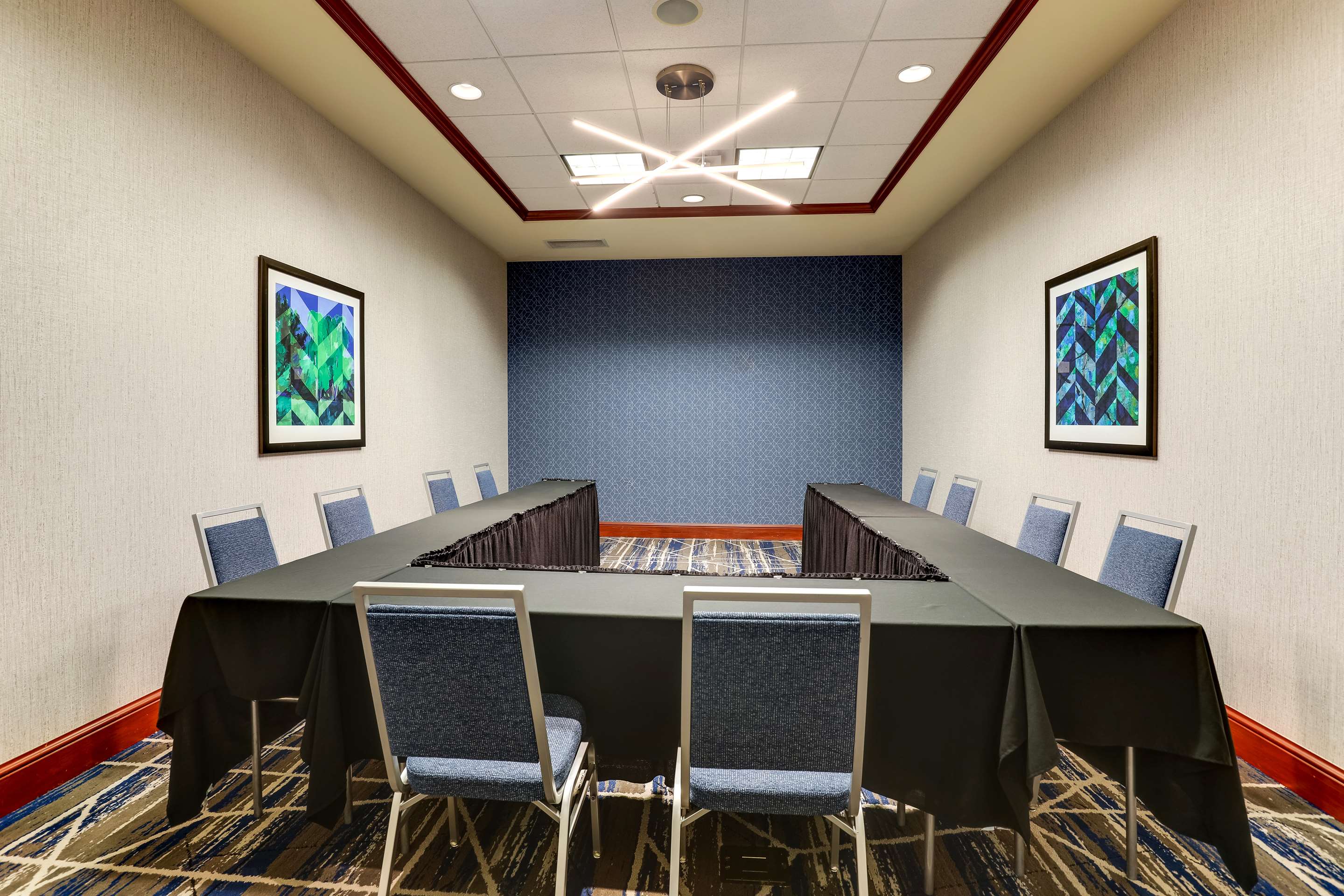 Meeting Room | Hilton Garden Inn Indianapolis Airport