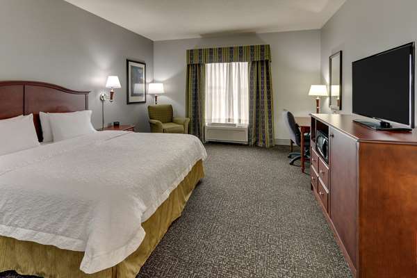  - Hampton Inn & Suites Airport Indianapolis - I-70, Exit 68