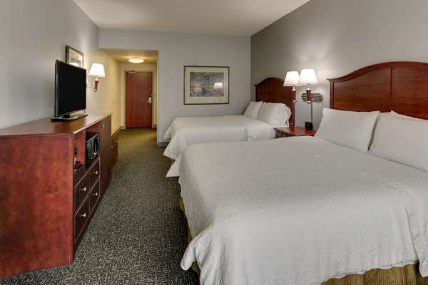  - Hampton Inn & Suites Airport Indianapolis - I-70, Exit 68