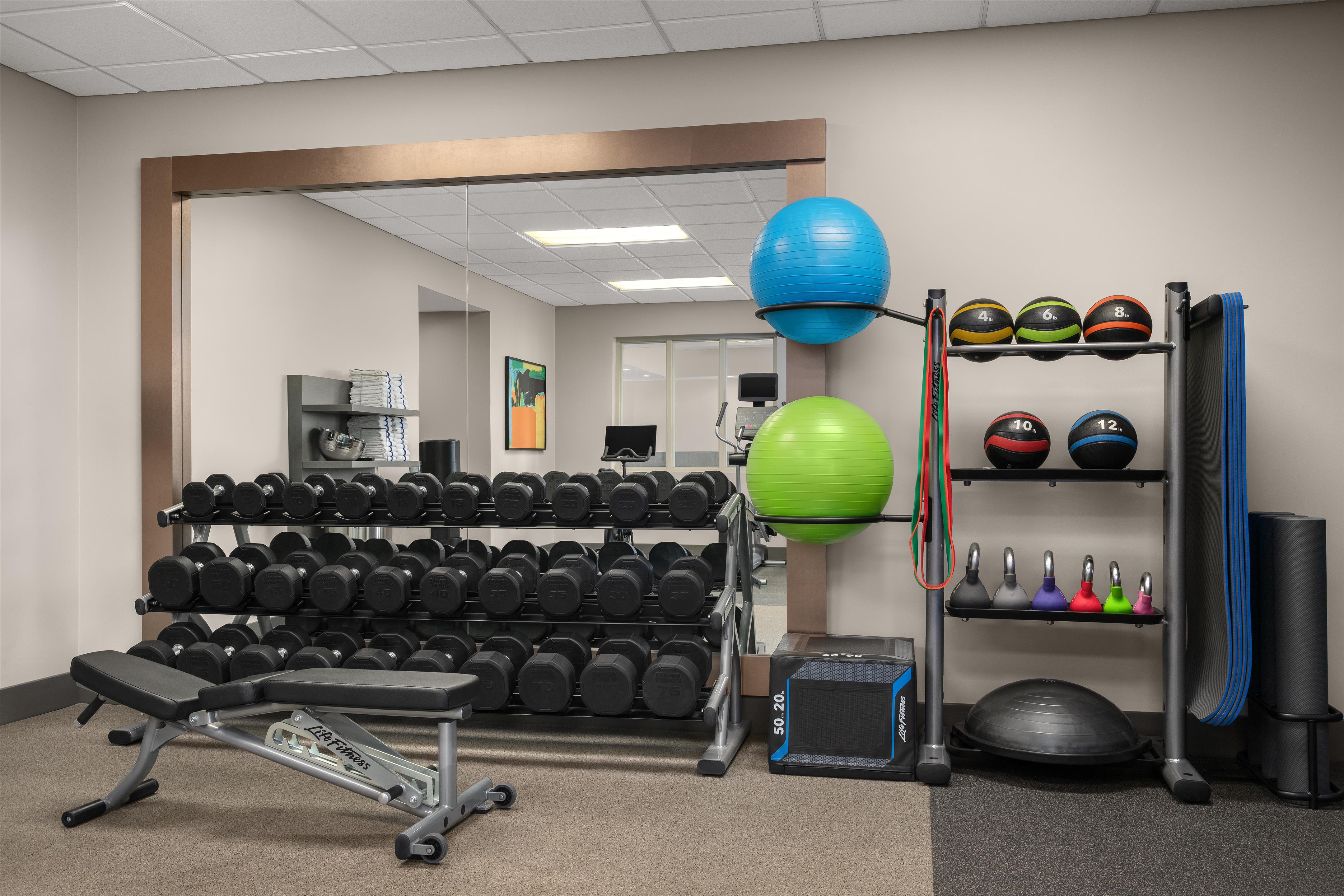 Health club fitness center gym | Hilton Garden Inn Indianapolis/Carmel