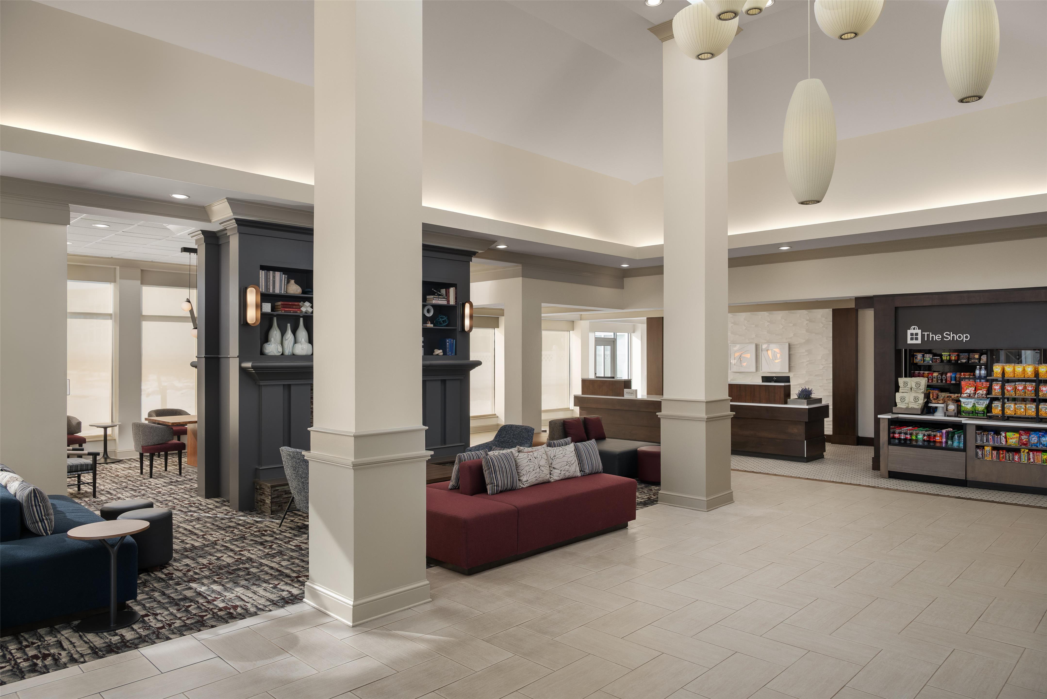 Lobby | Hilton Garden Inn Indianapolis/Carmel