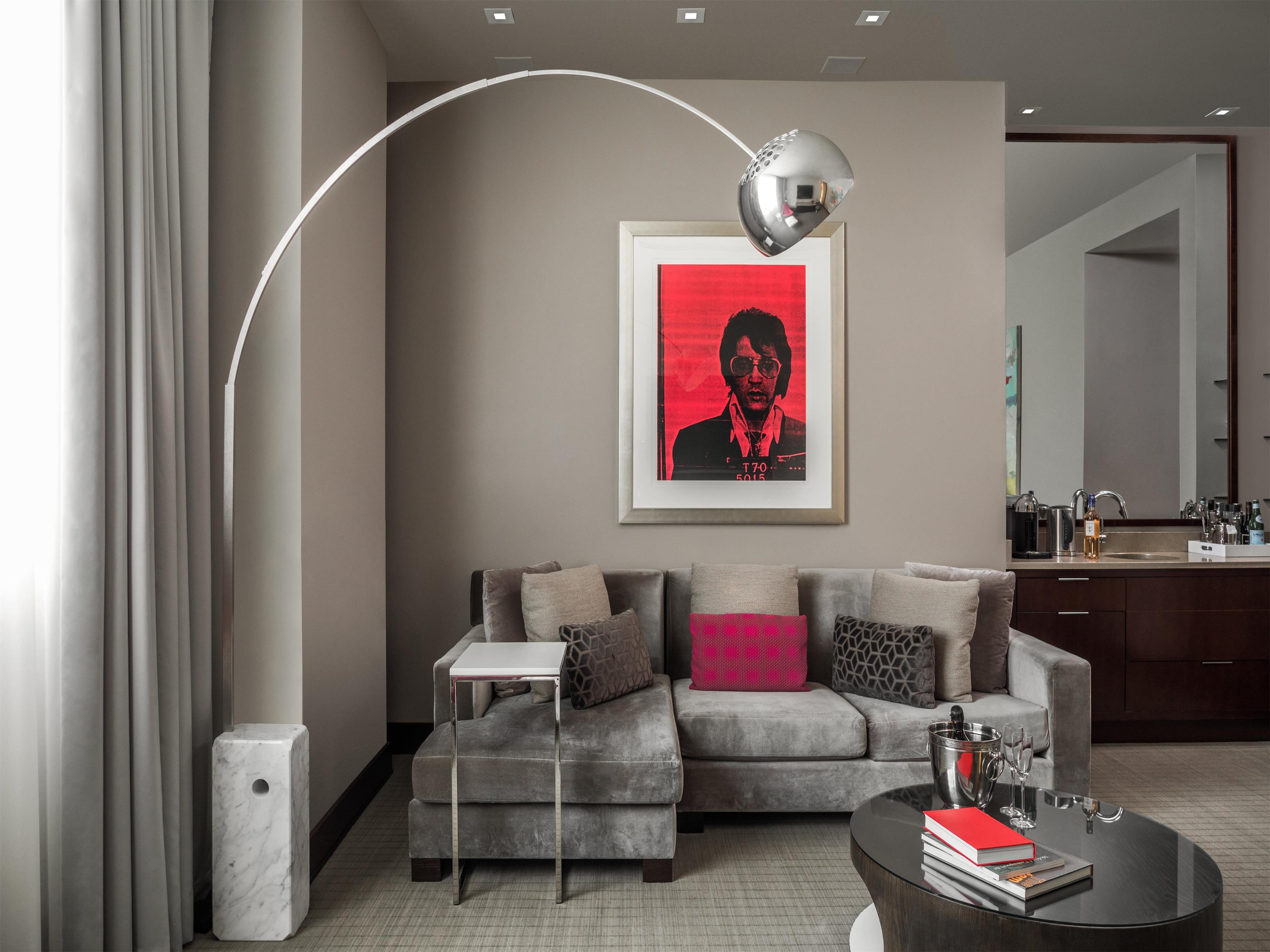 Guest room