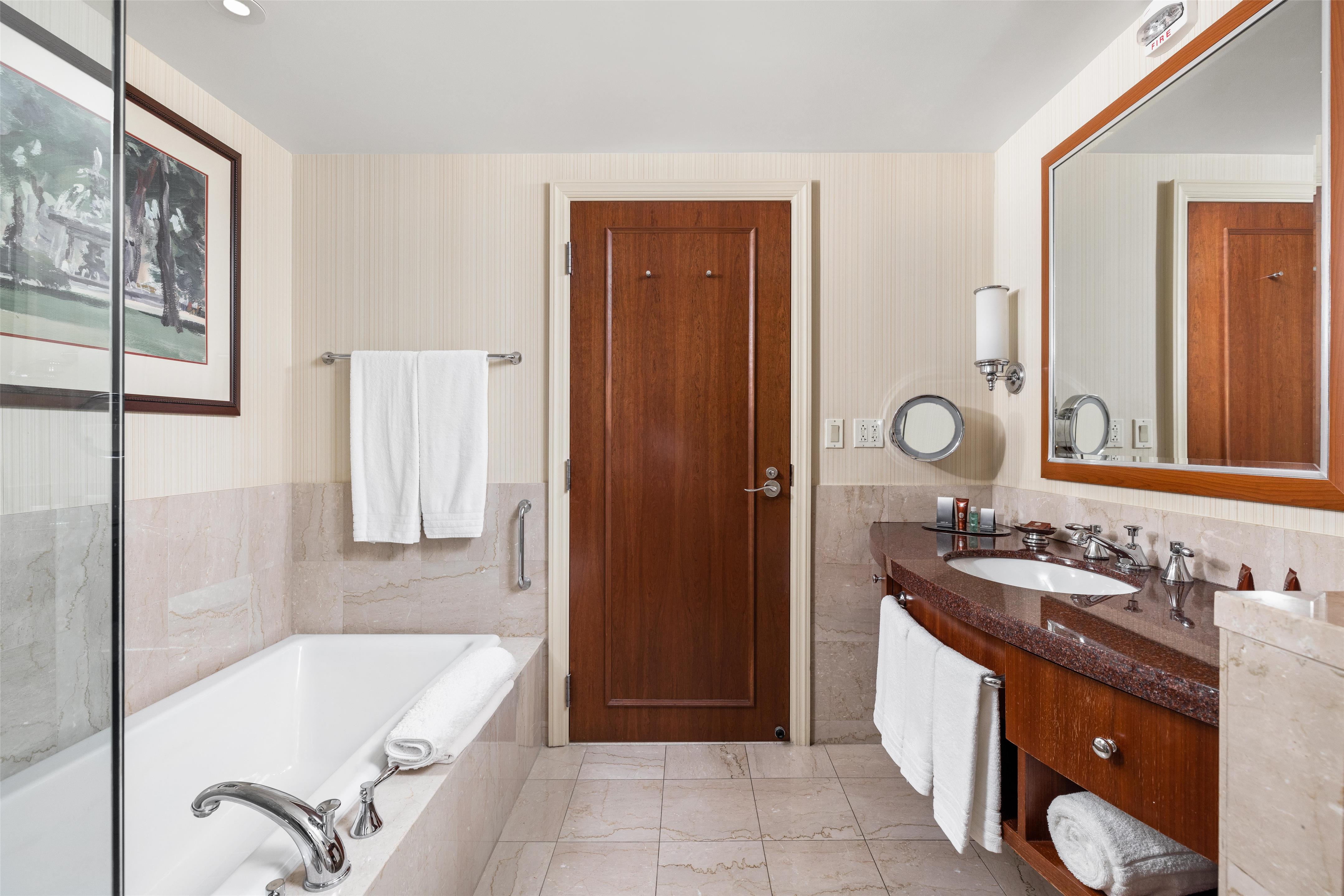 Guest room bath