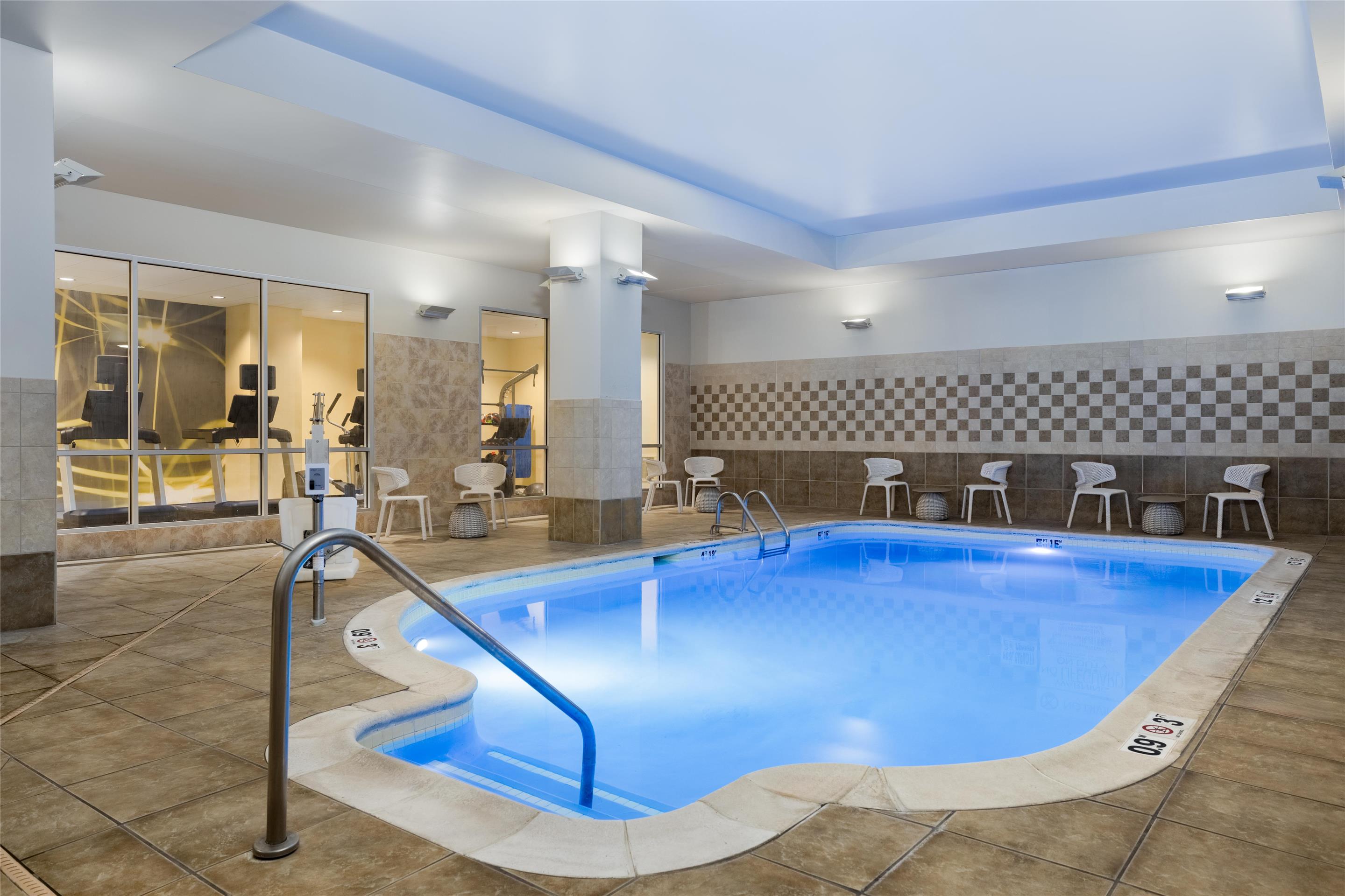 Pool | Hilton Garden Inn Indianapolis Downtown