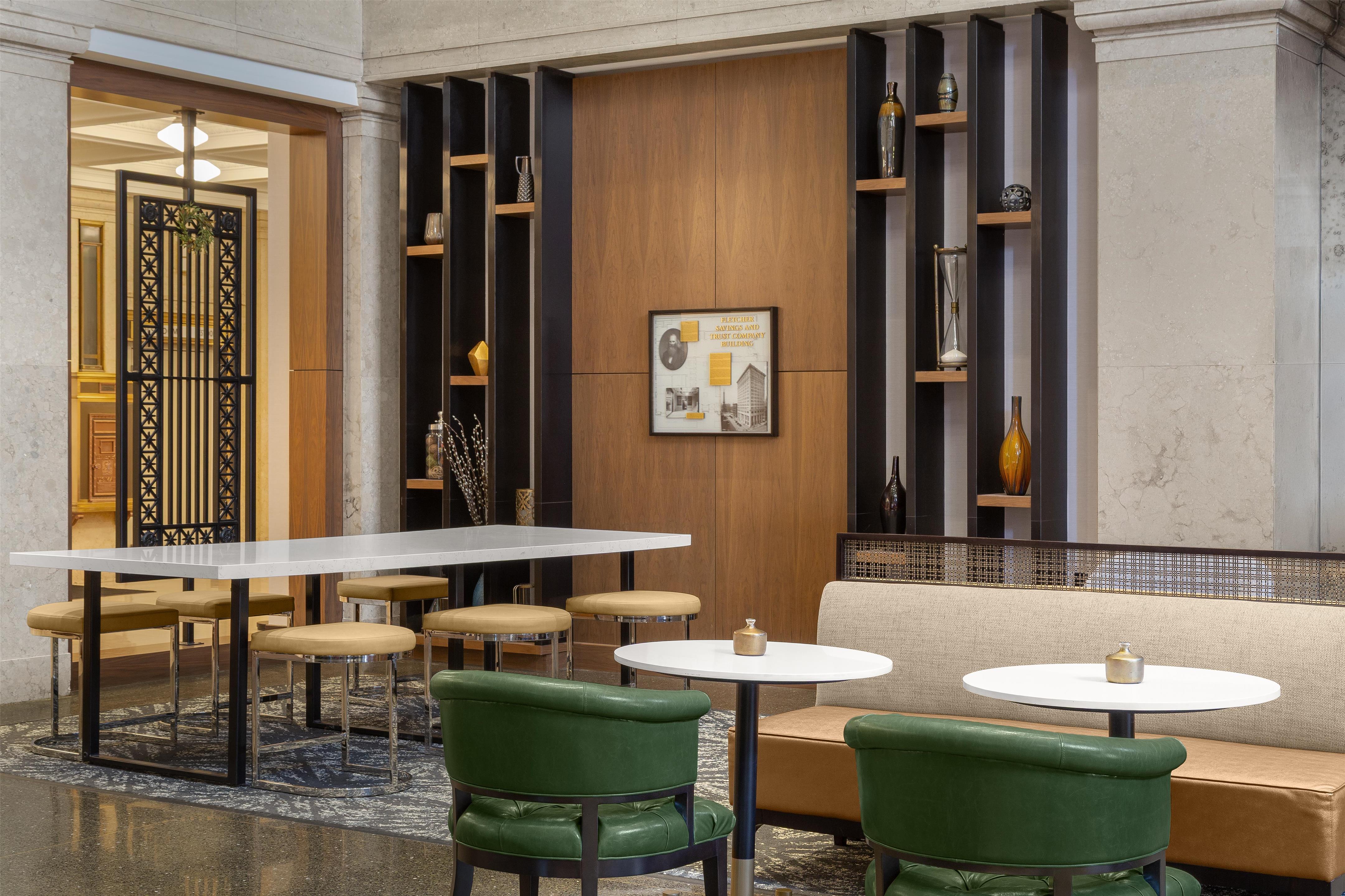 Lobby | Hilton Garden Inn Indianapolis Downtown