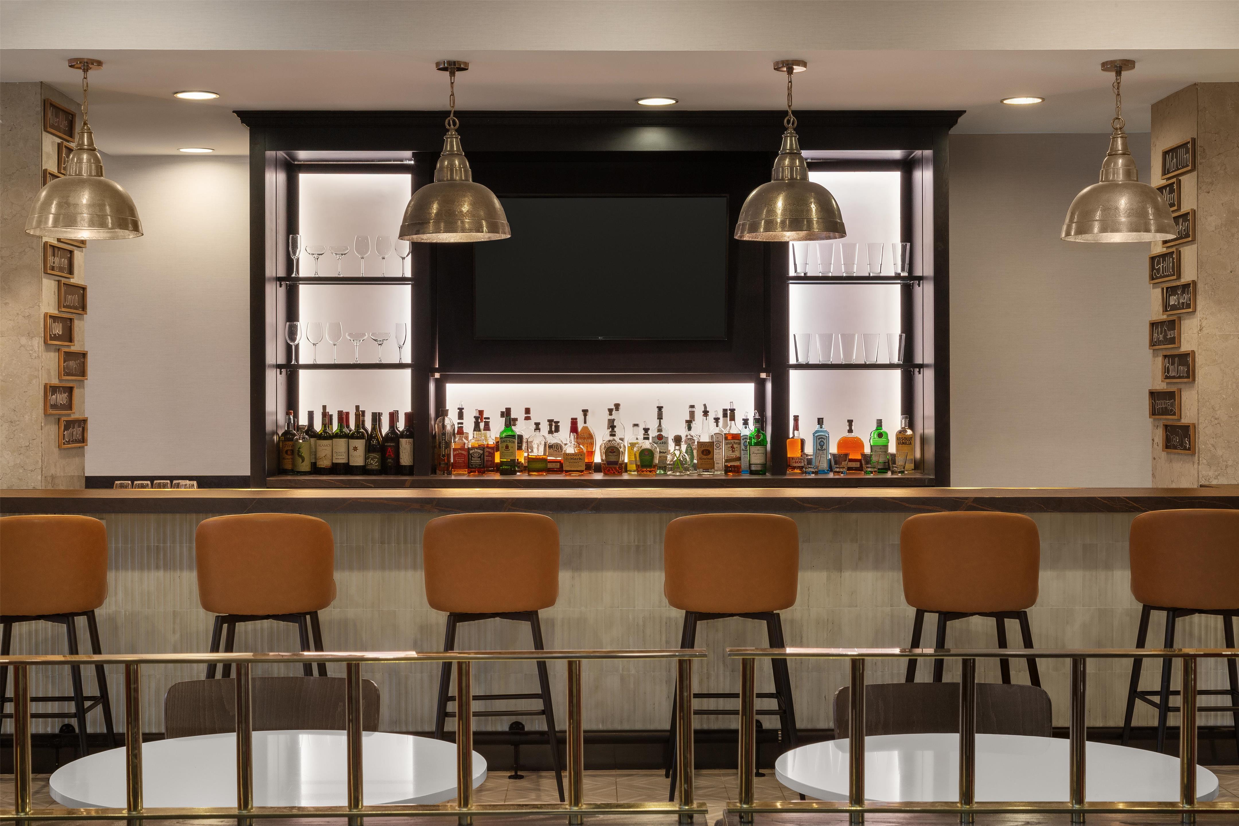 BarLounge | Hilton Garden Inn Indianapolis Downtown