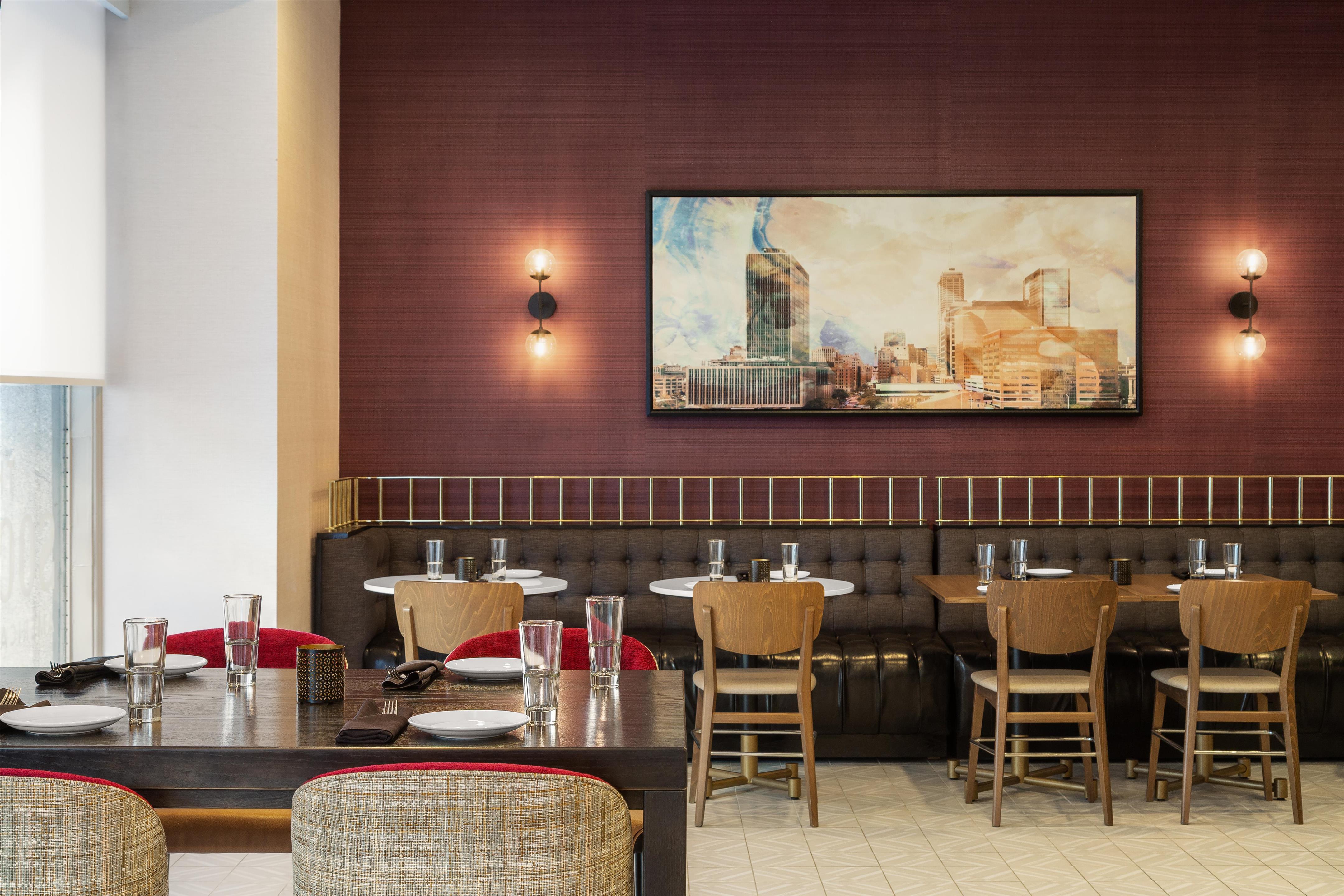 BarLounge | Hilton Garden Inn Indianapolis Downtown