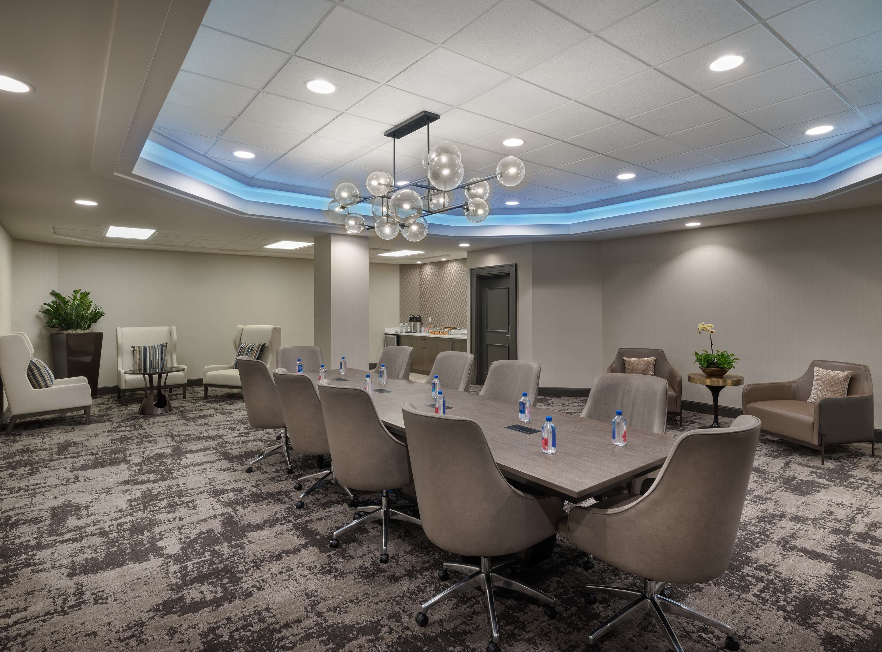 Meeting Room | Hilton Indianapolis Hotel & Suites