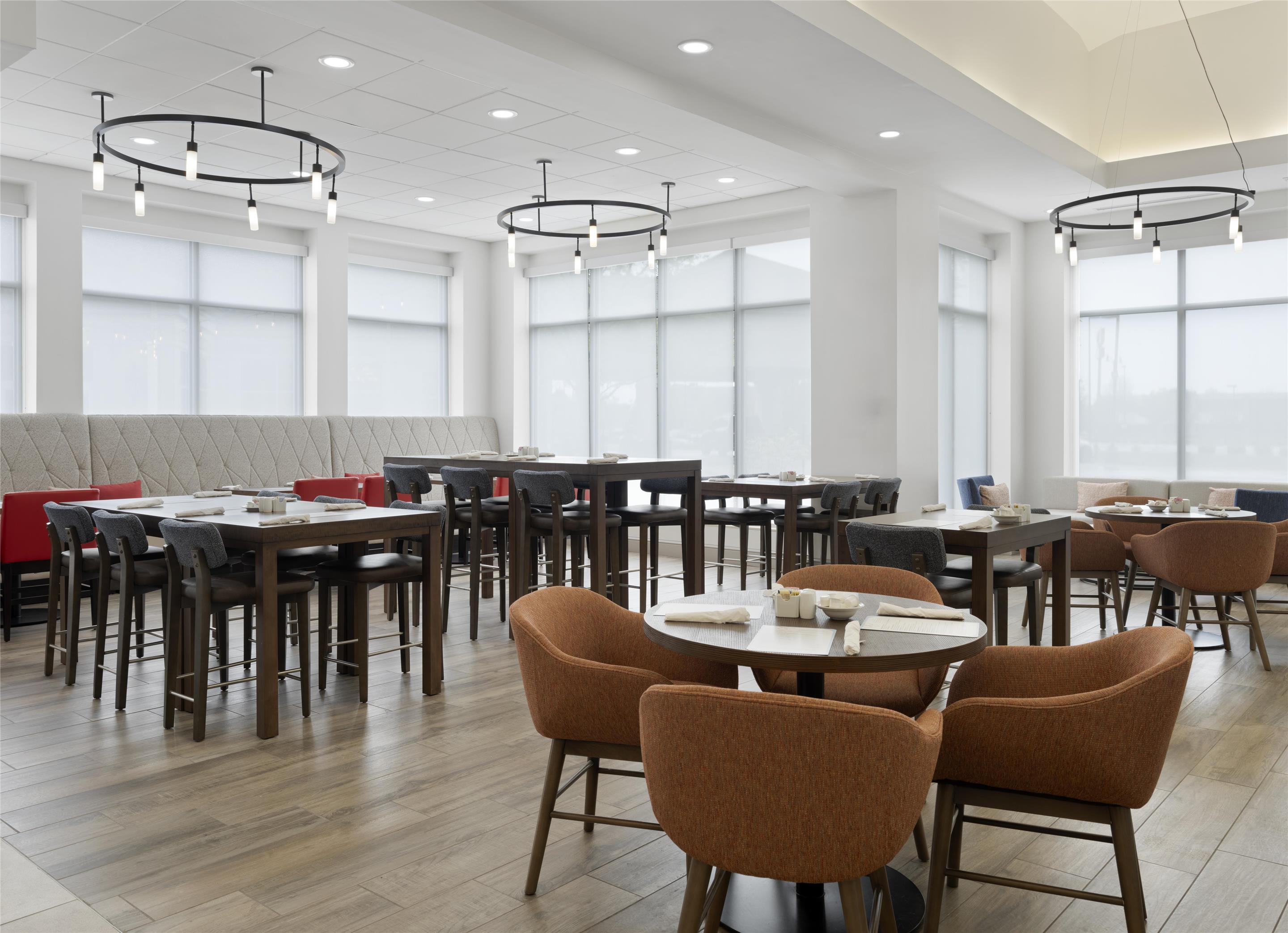 Restaurant | Hilton Garden Inn Indianapolis Northeast/Fishers