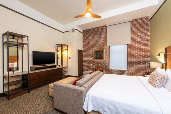  - Homewood Suites by Hilton Downtown Indianapolis