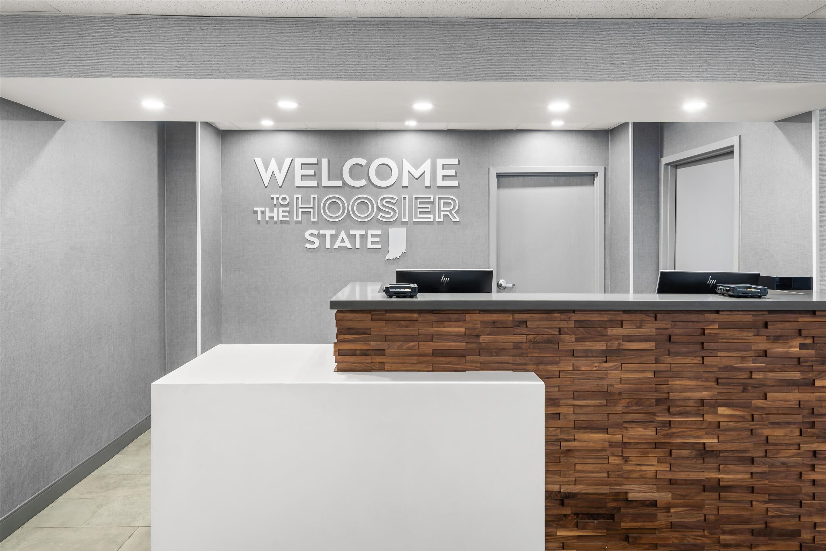 Lobby | Hampton Inn Indianapolis-N.E./Castleton