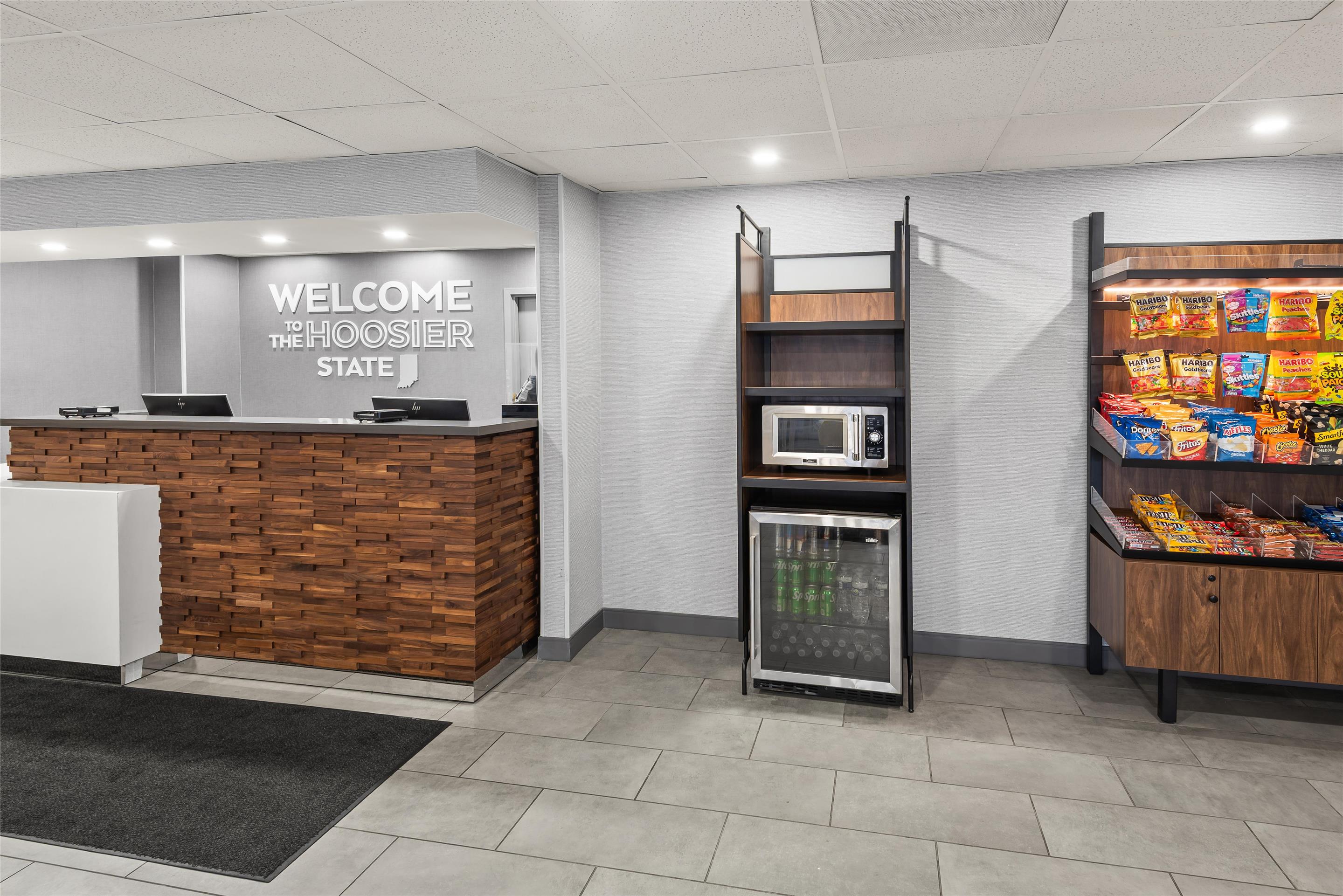 Lobby | Hampton Inn Indianapolis-N.E./Castleton