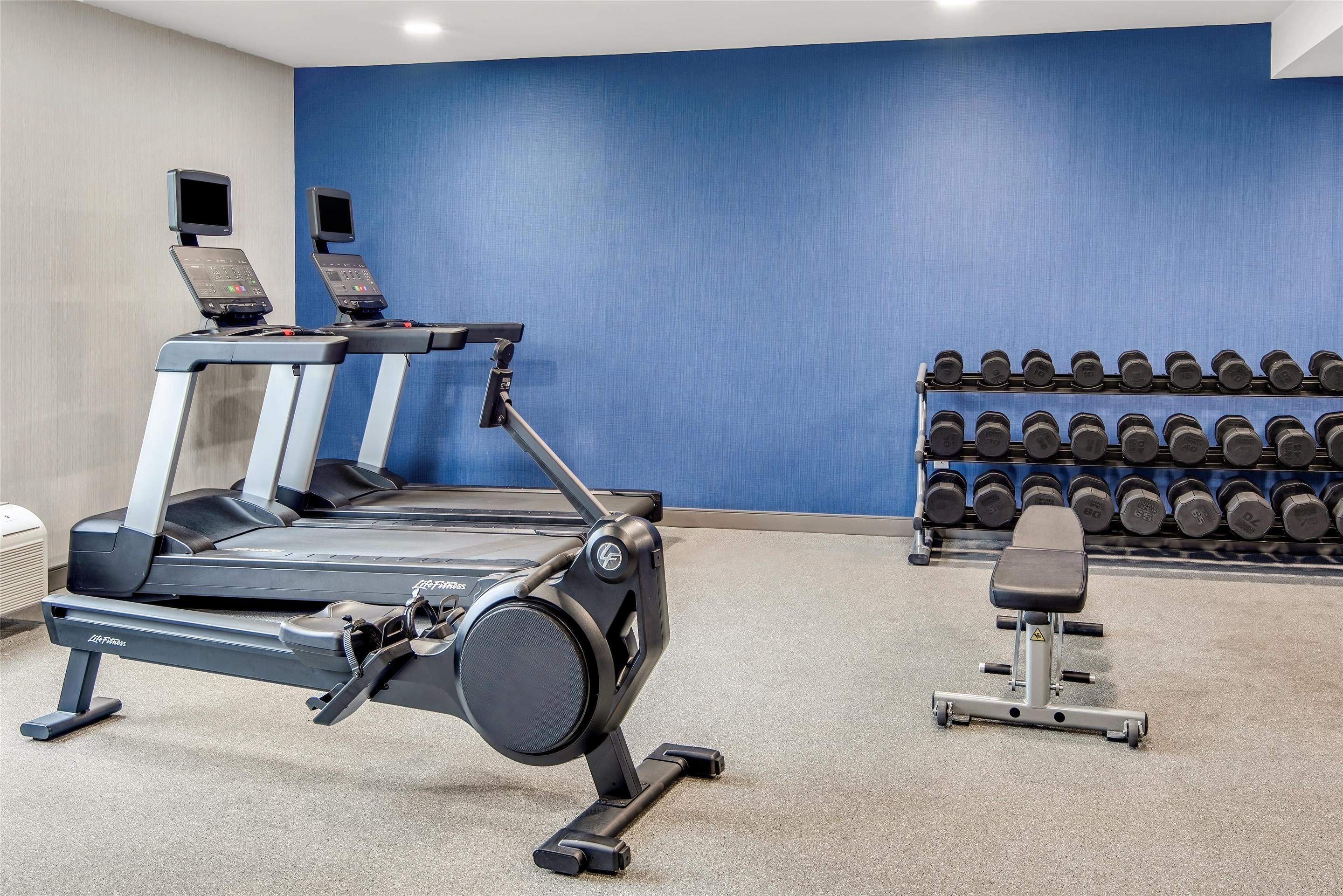 Health club fitness center gym | Hampton Inn Indianapolis-N.E./Castleton
