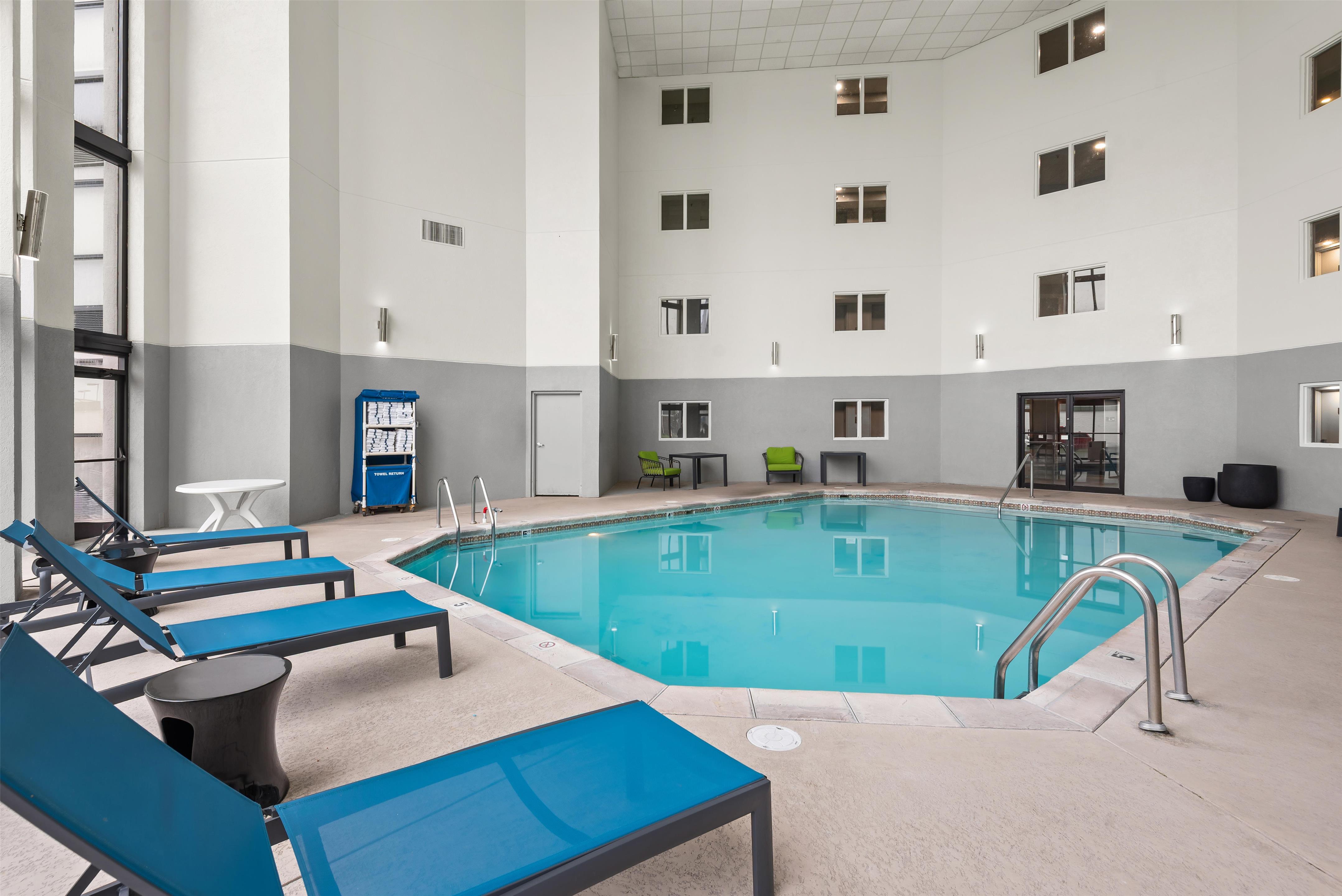 Pool | Hampton Inn Indianapolis-N.E./Castleton