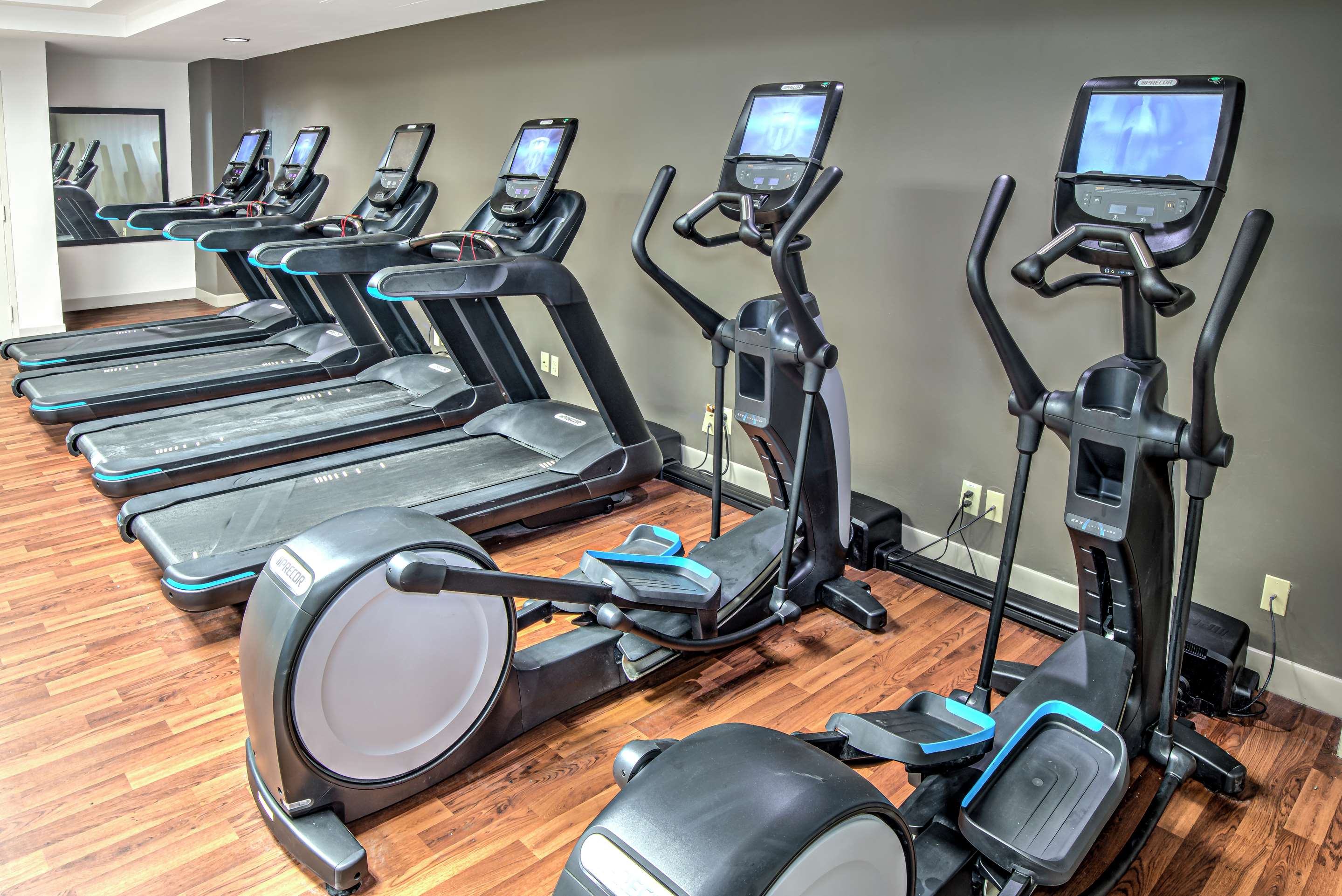 Health club fitness center gym | Embassy Suites by Hilton Indianapolis North