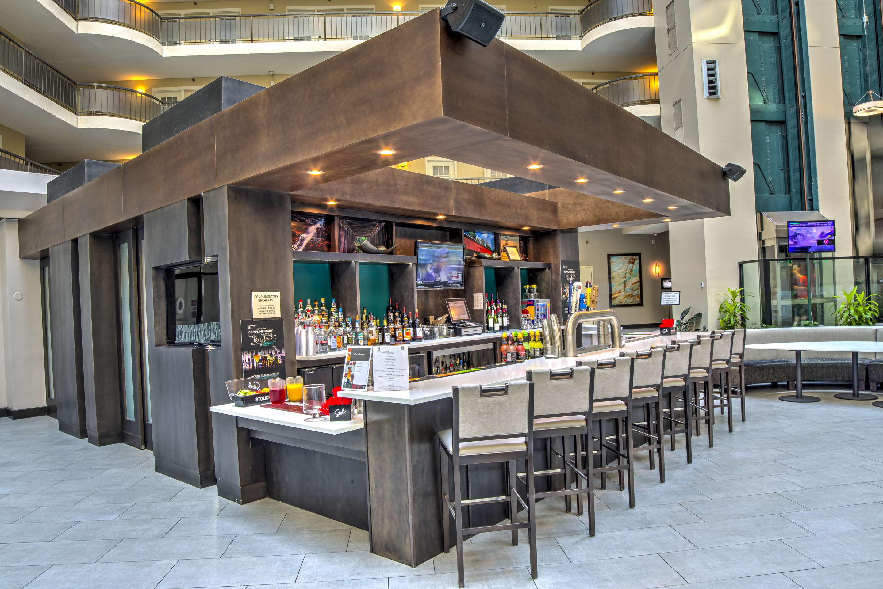 BarLounge | Embassy Suites by Hilton Indianapolis North