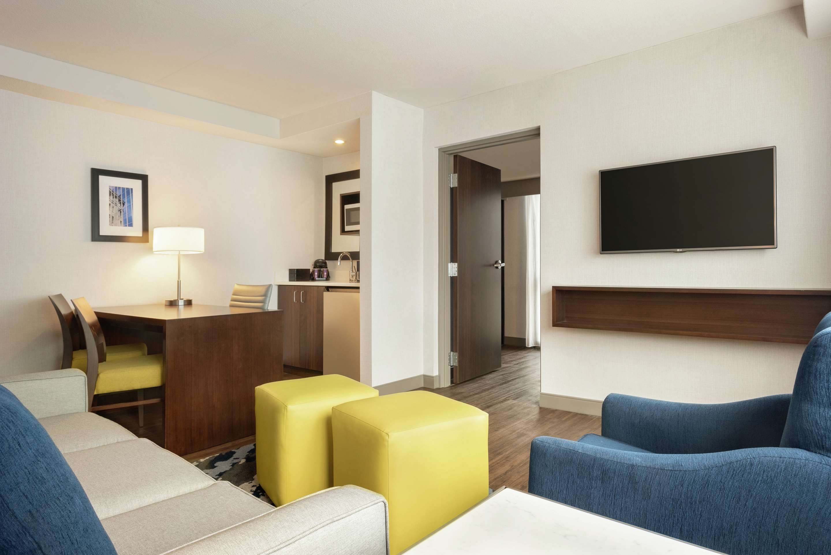 Guest room