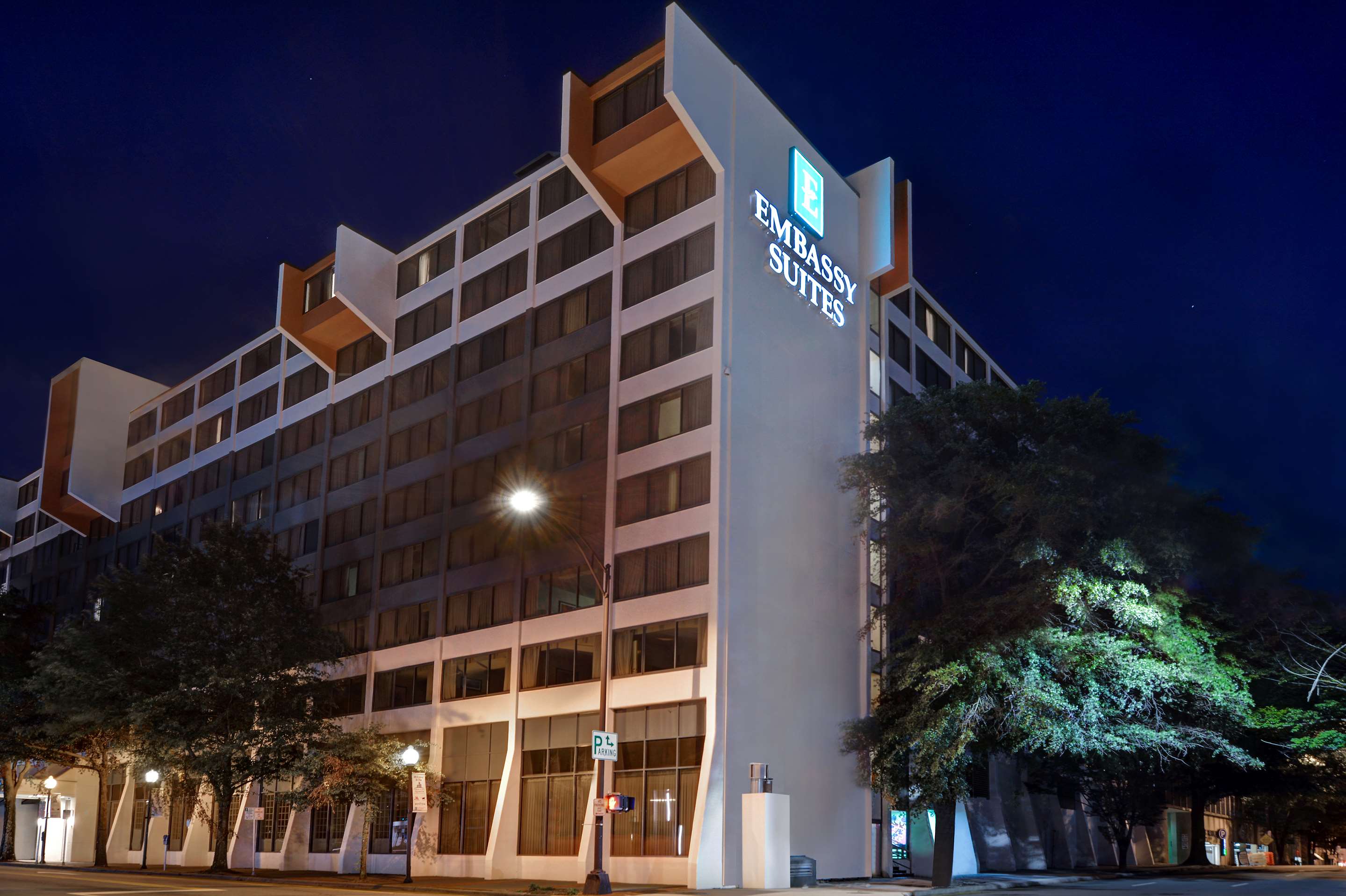 Exterior | Embassy Suites Hotel Winston-Salem