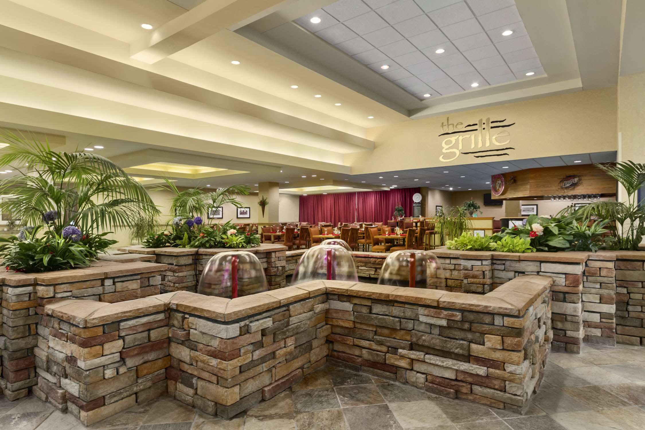 Lobby | Embassy Suites Hotel Winston-Salem