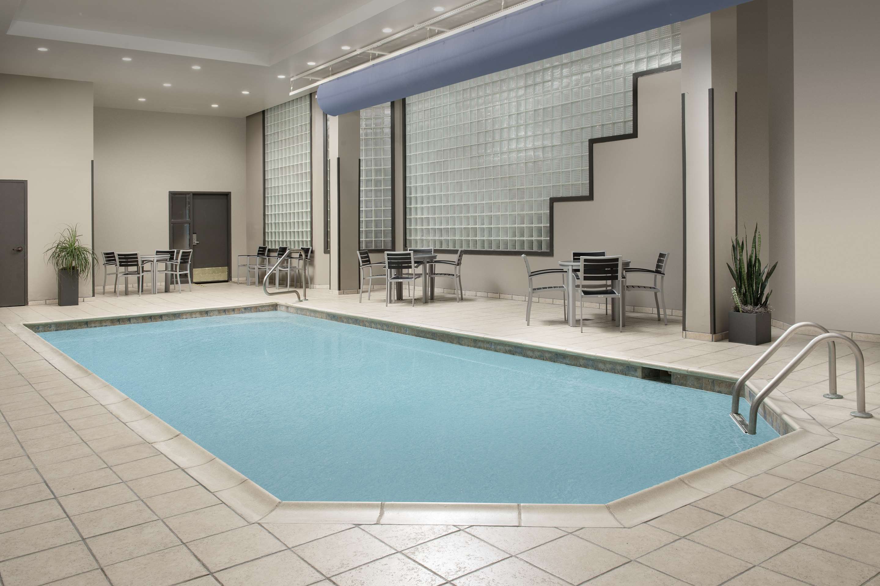 Pool | Embassy Suites Hotel Winston-Salem