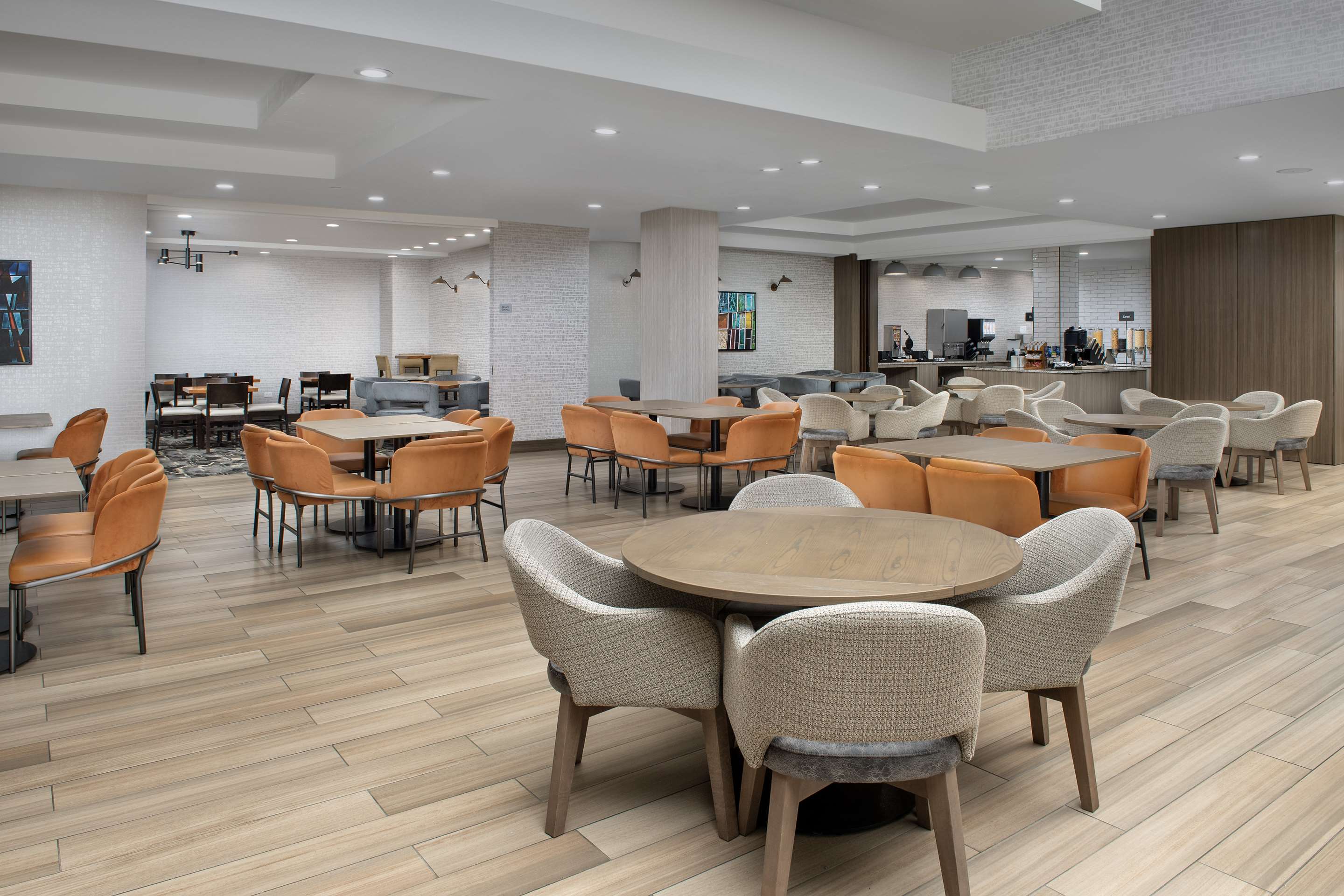 Breakfast Area | Embassy Suites Hotel Winston-Salem