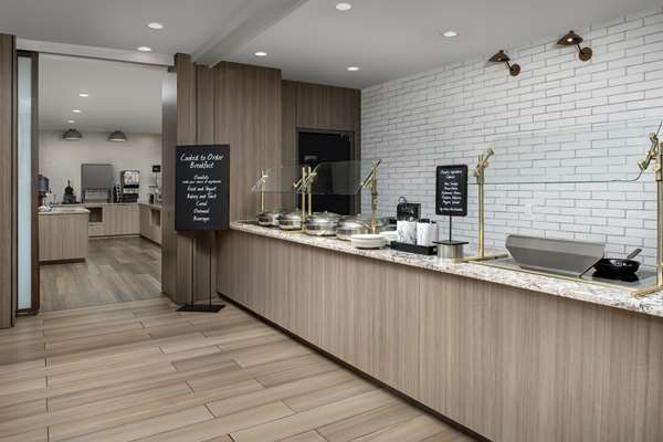 Amenities - Embassy Suites Downtown Winston-Salem