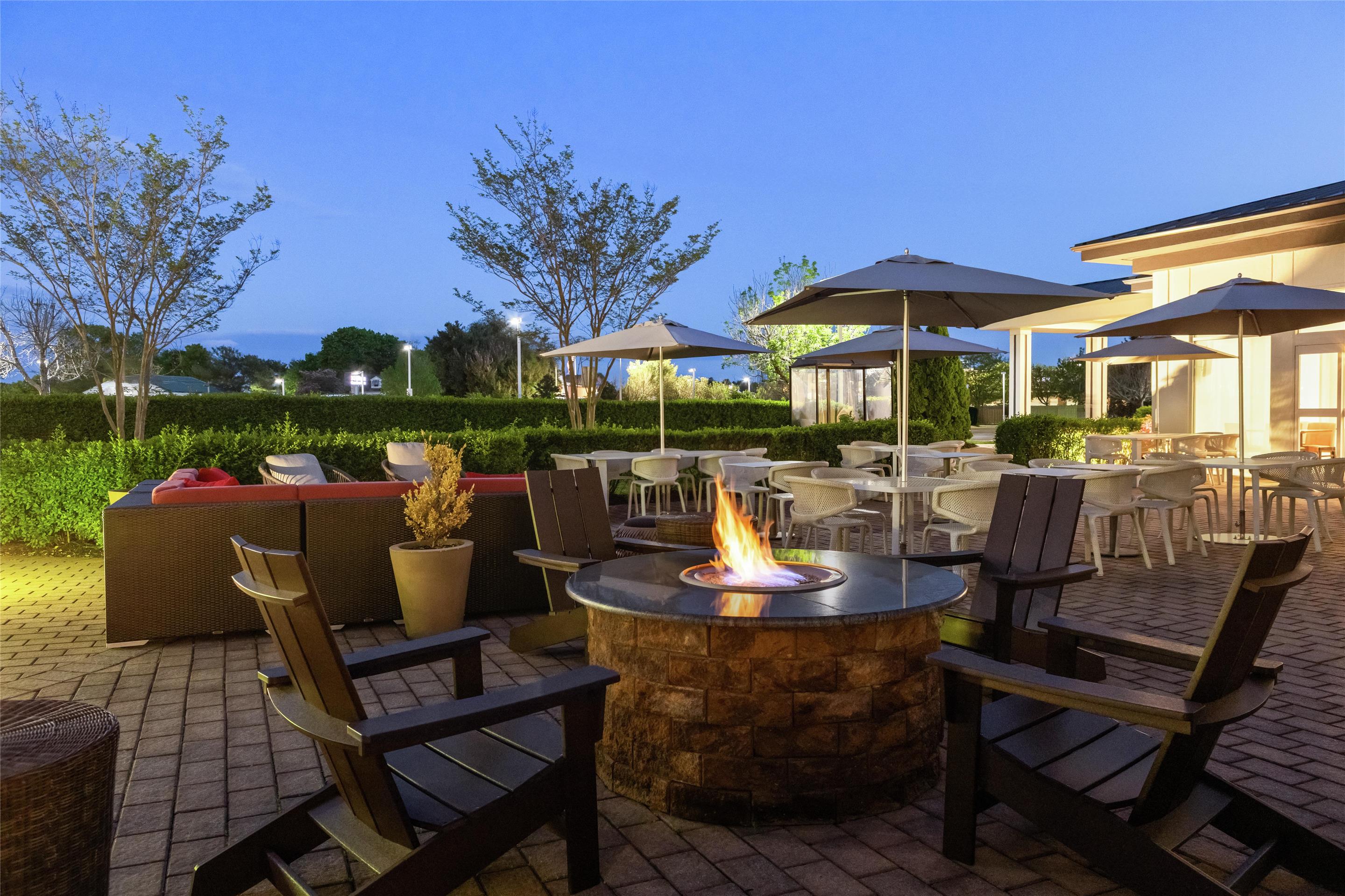 Exterior | Hilton Garden Inn Riverhead