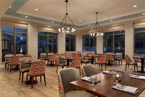 Restaurant - Hilton Garden Inn Stony Brook