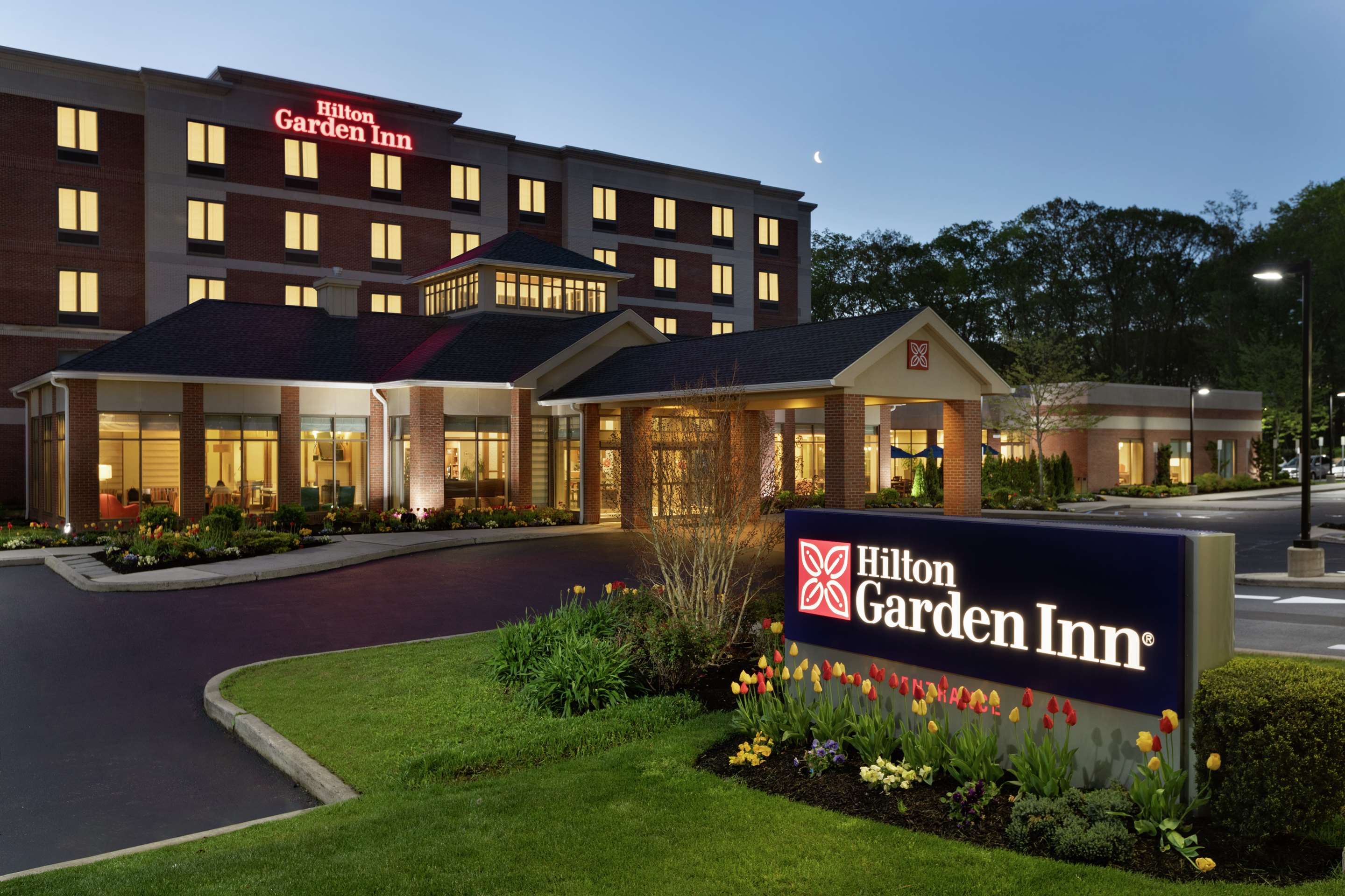 Exterior | Hilton Garden Inn Stony Brook