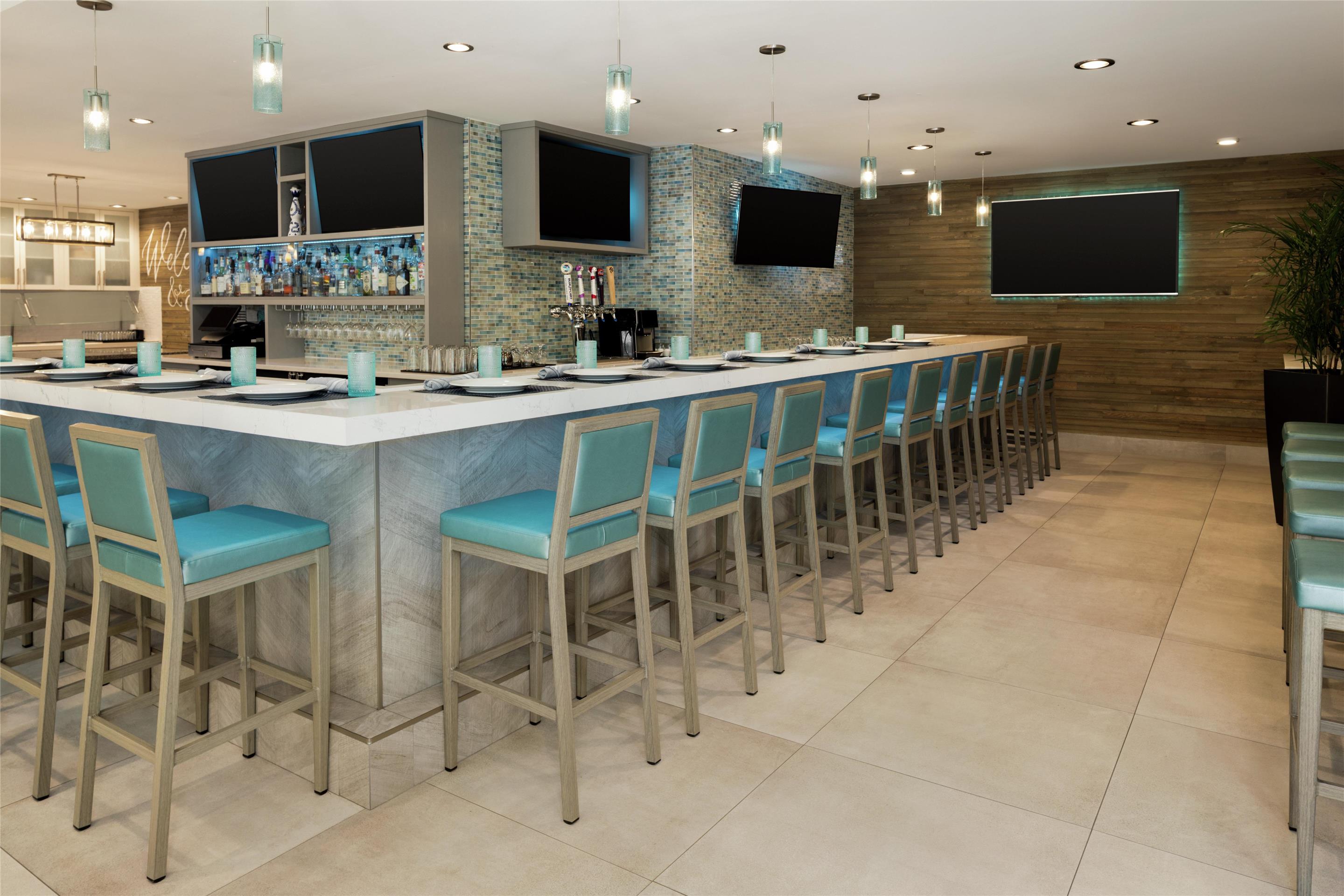 BarLounge | Hilton Garden Inn Stony Brook