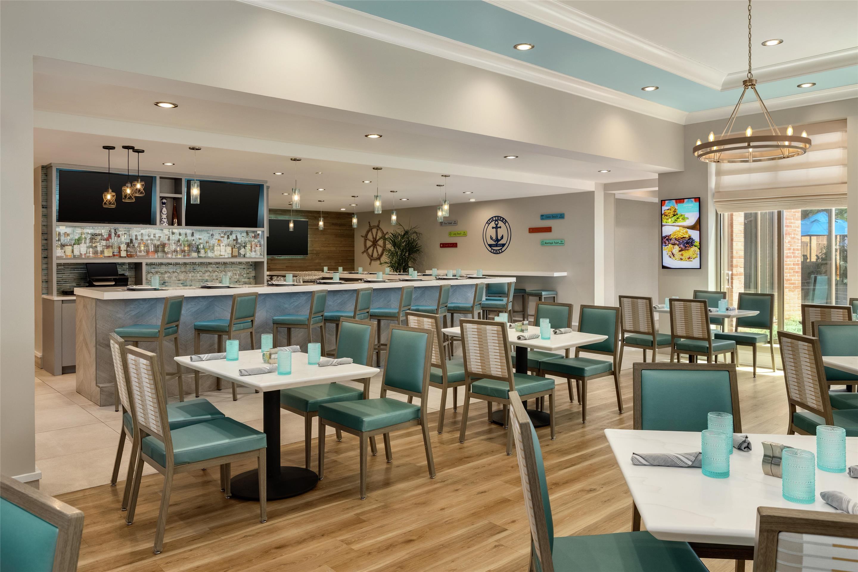 Breakfast Area | Hilton Garden Inn Stony Brook
